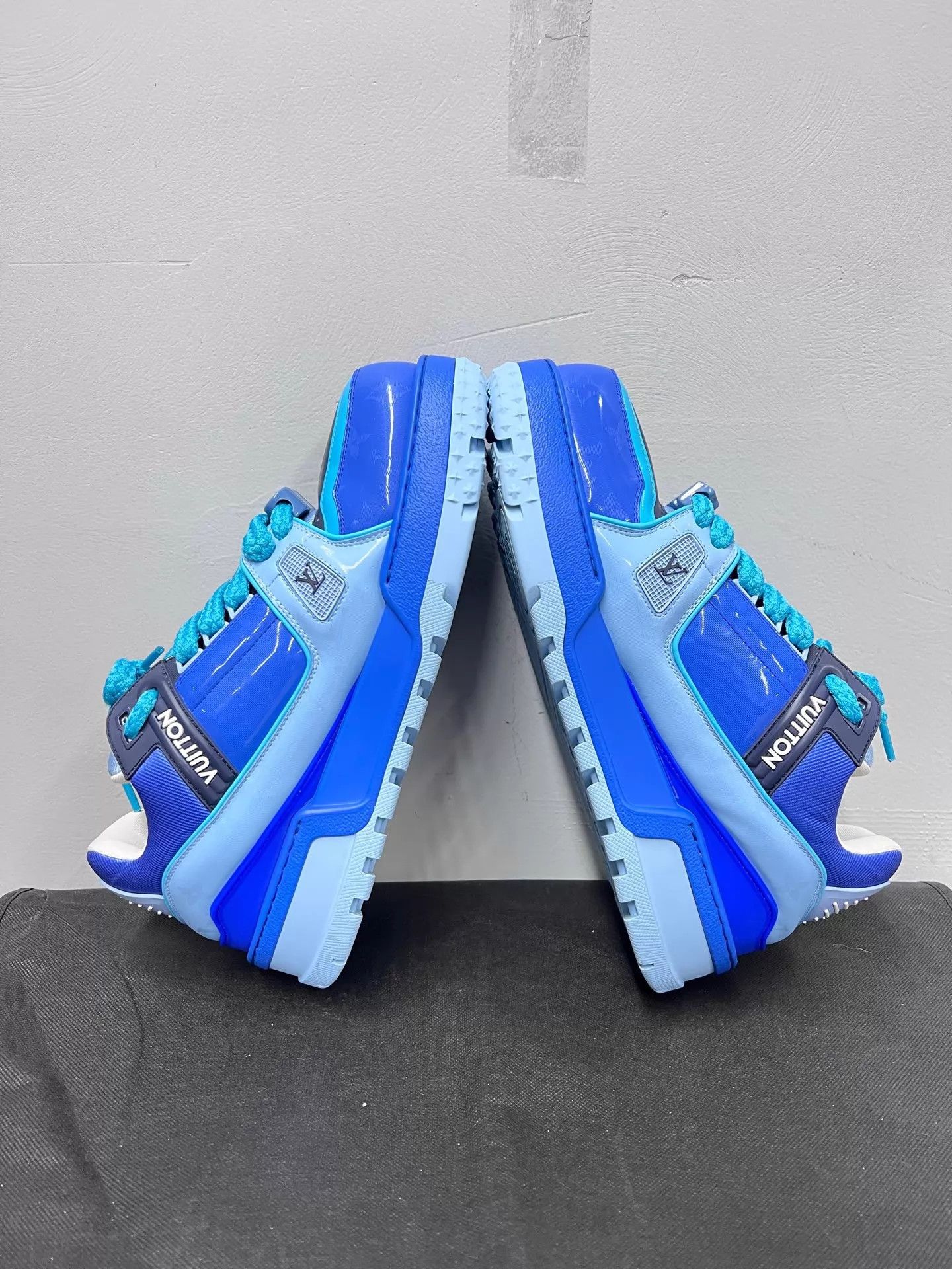Louis Vuitton LV Trainer Blue All Over Print UK9 / EU 43 Worn Once Size US 10 / EU 43 - 5 Thumbnail
