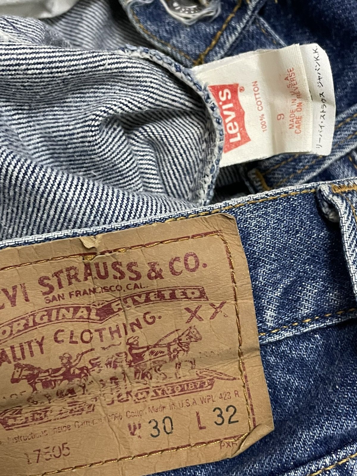 Levi's Vintage Clothing VINTAGE 505 LEVIS USA DESIGNER 90S ORIGINAL CLASSIC OG DENIM Size US 26 / EU 42 - 16 Thumbnail