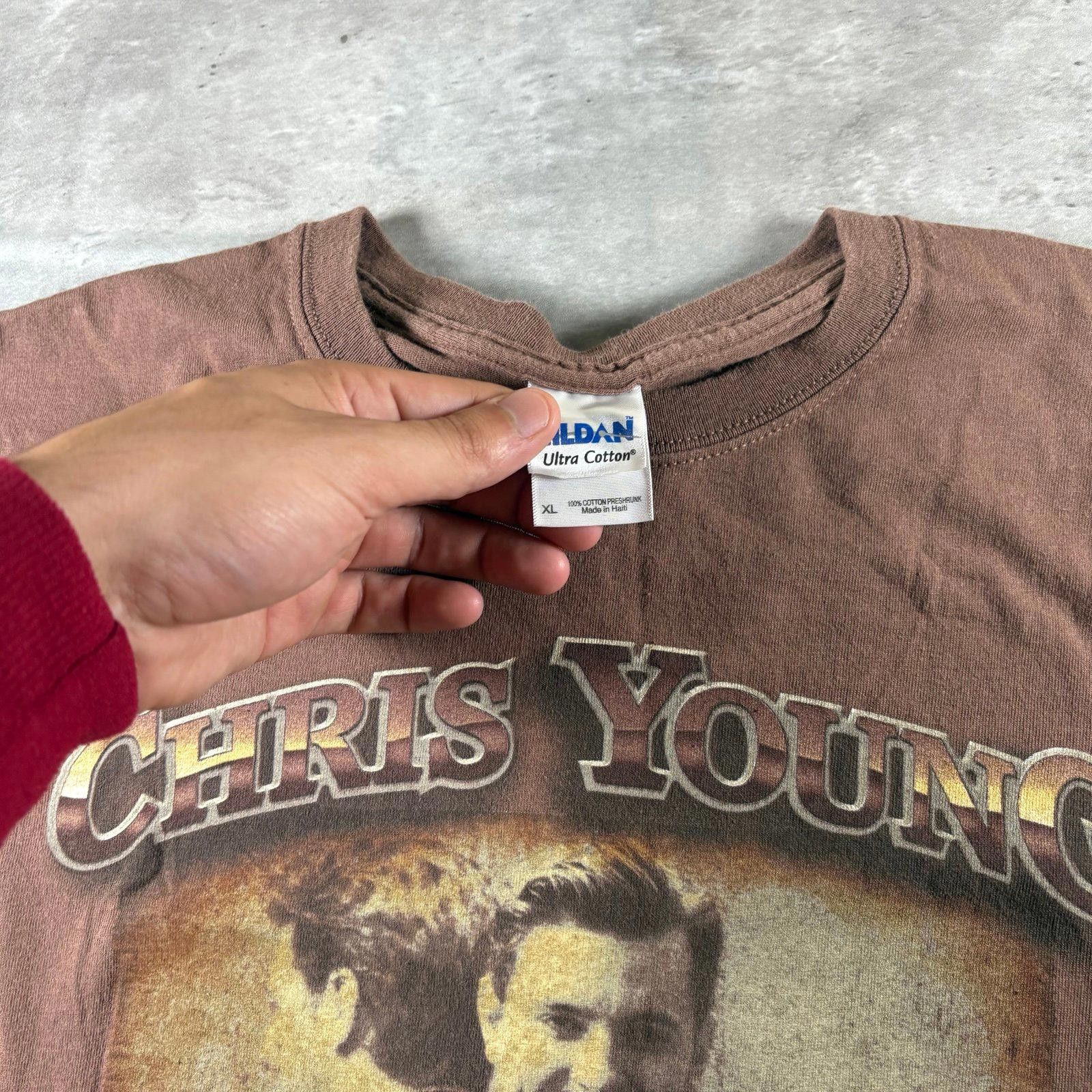 Gildan Y2K Chris Young country music t shirt Size US XL / EU 56 / 4 - 2 Thumbnail