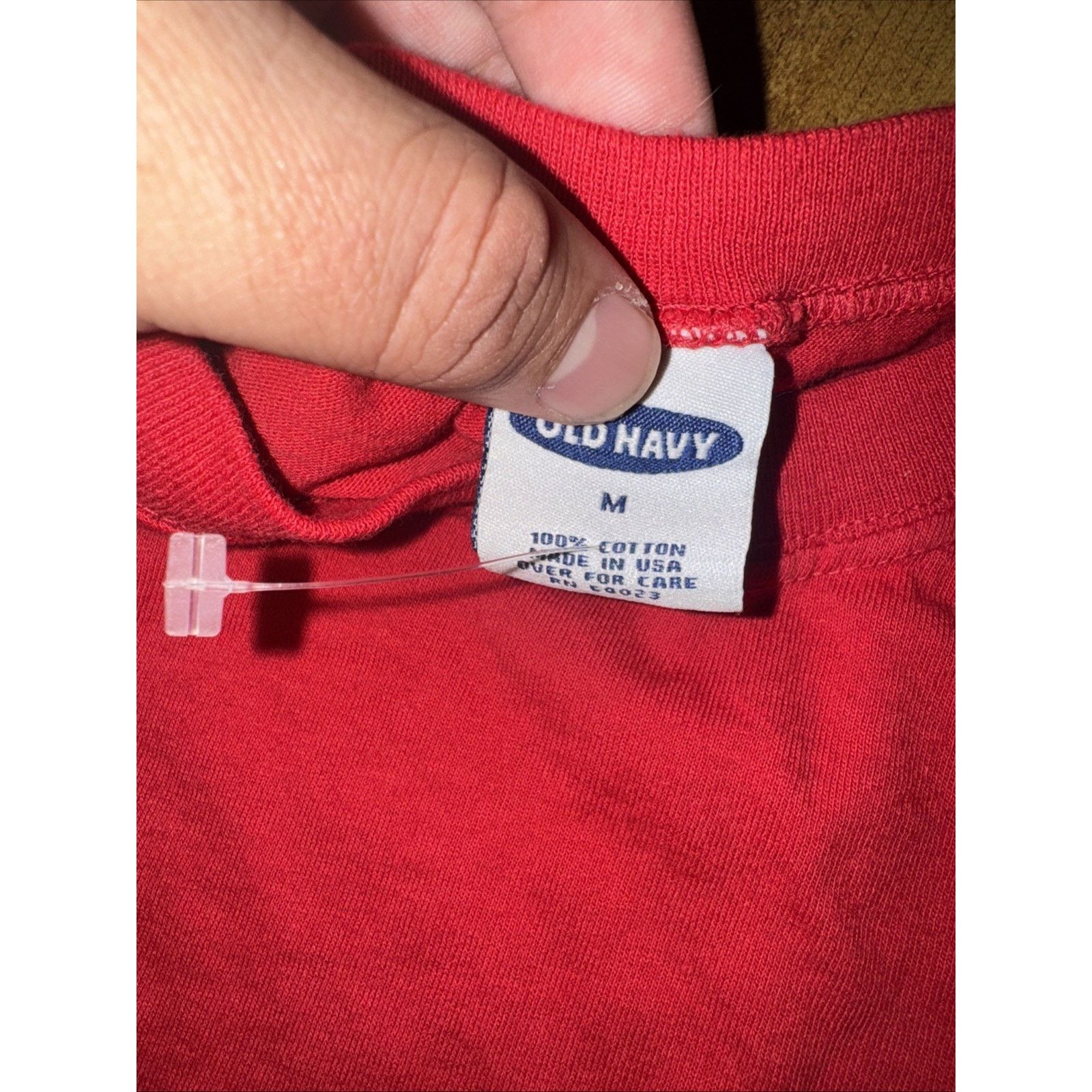 Old Navy × Vintage Vintage Old Navy Spell Out Graphic T-Shirt Red M 20x27 Size US M / EU 48-50 / 2 - 3 Thumbnail