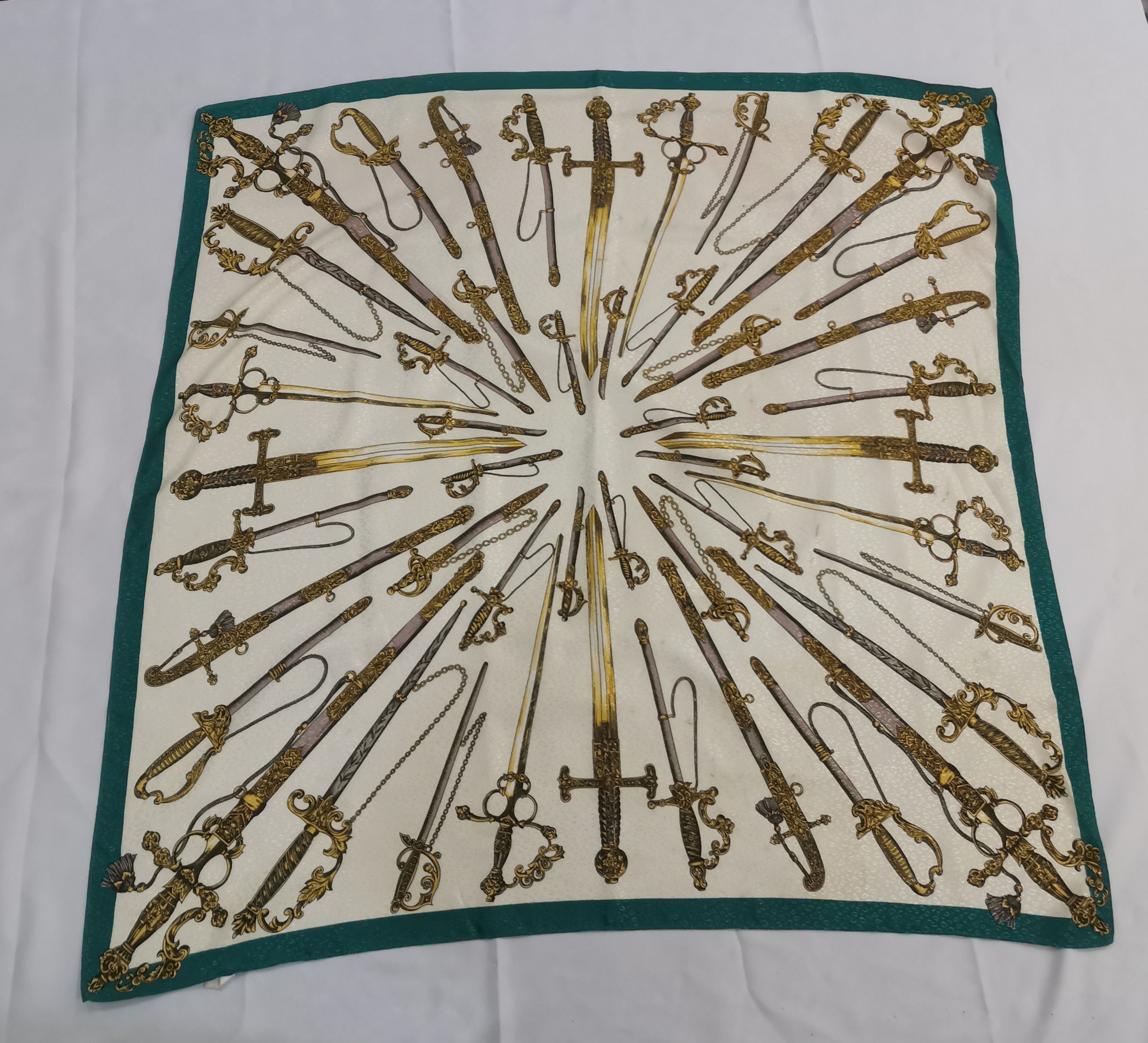 Vintage Rare vintage luxury scarves nice design Size ONE SIZE - 1 Thumbnail