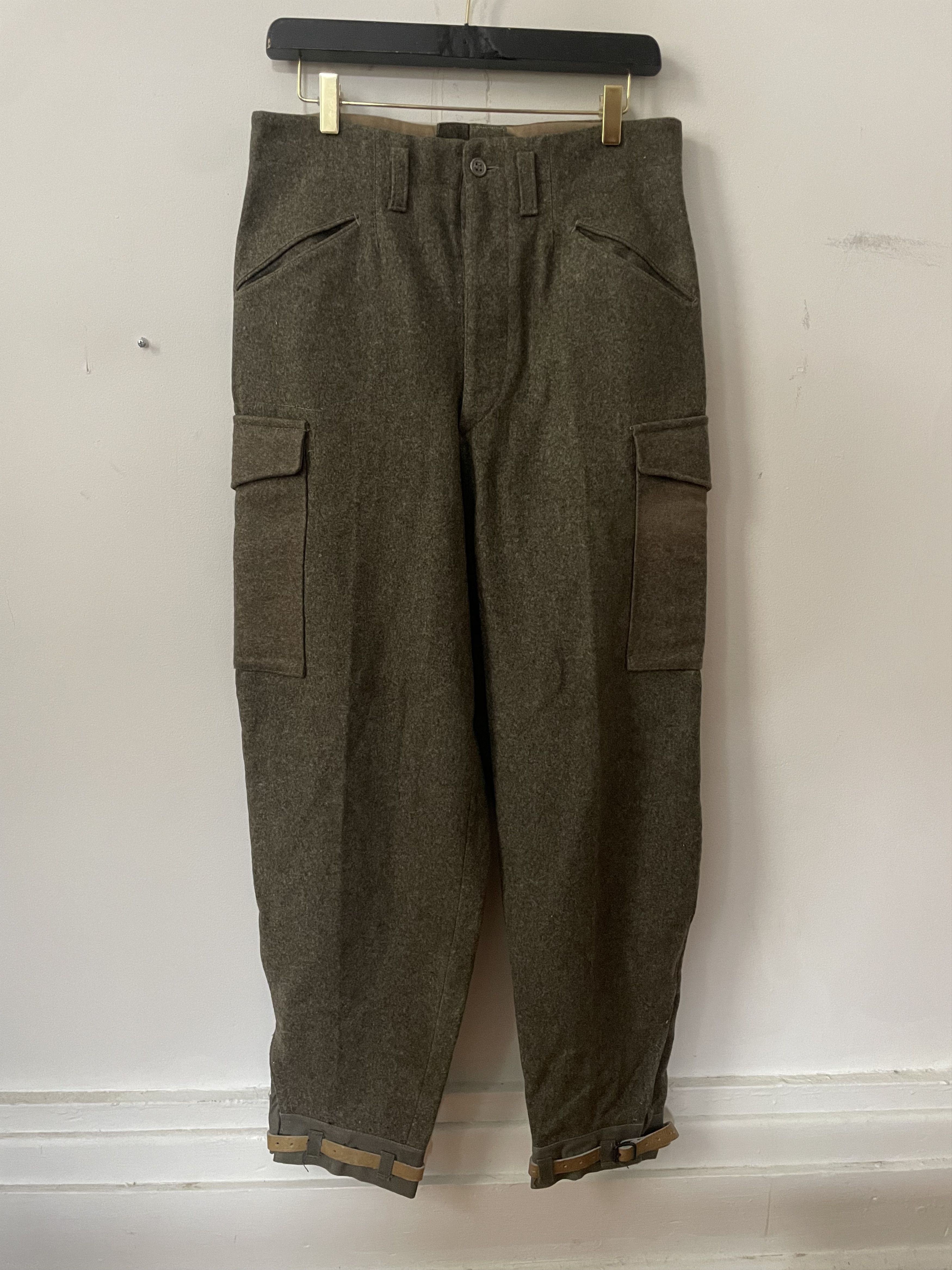 Other Vintage European Military Wool Cargo Trousers Size US 32 / EU 48 - 1 Thumbnail