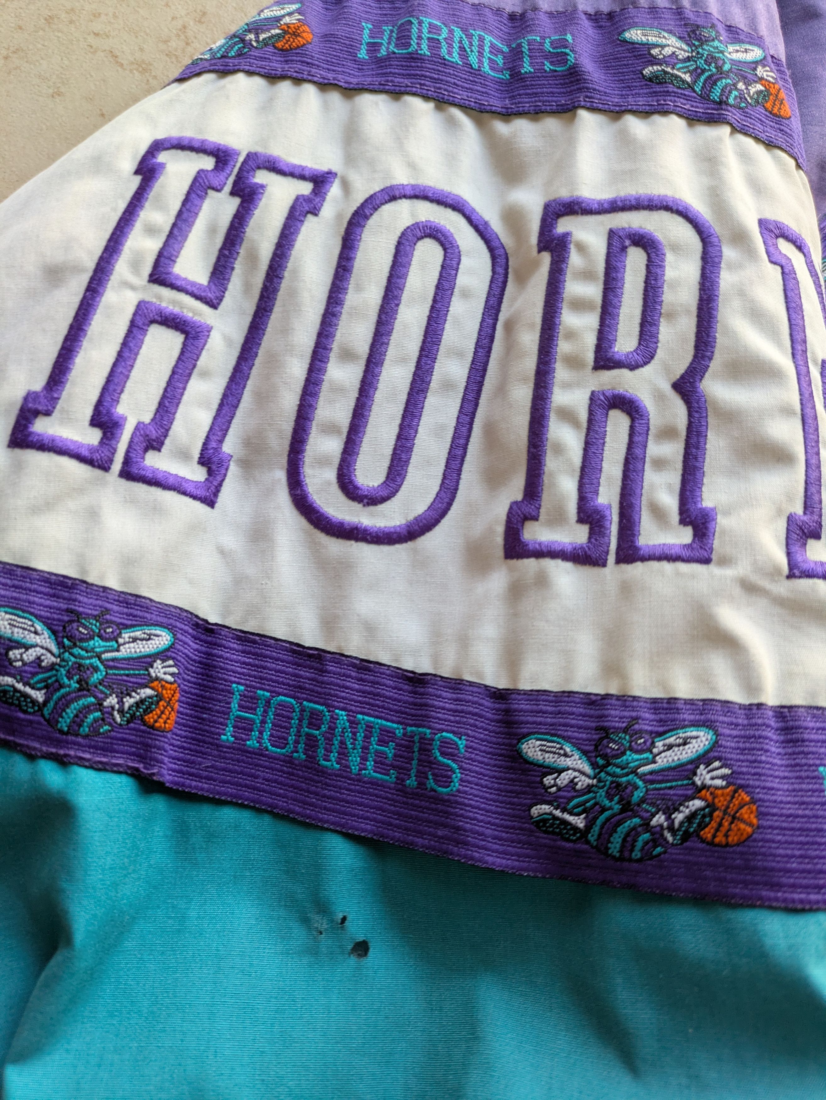 Starter Charlotte Hornets 90s PROPLAYER puffer M teal NBA vtg Size US M / EU 48-50 / 2 - 6 Thumbnail