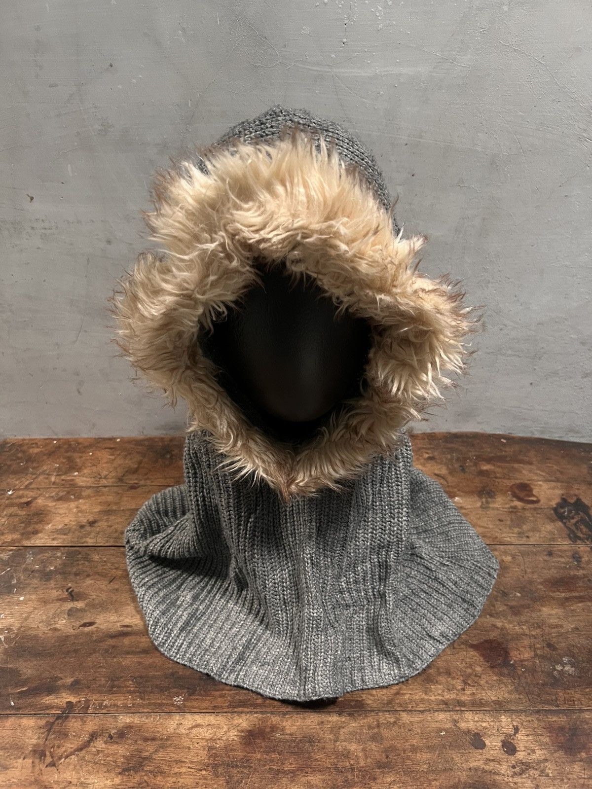 Edition Japan Peach & Cream Fur Hood Size ONE SIZE - 1 Thumbnail