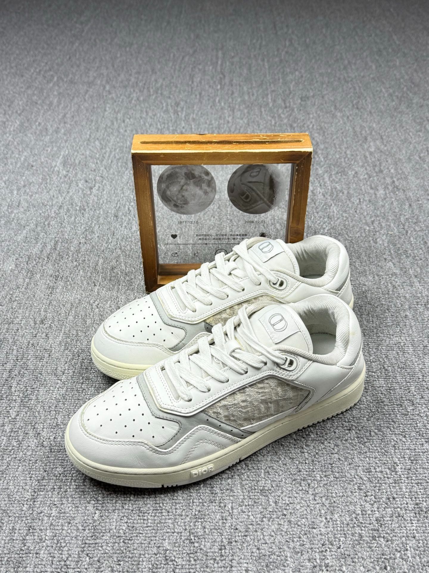Dior Dior White Lowtop Sneakers 8 Men Size US 8 / EU 41 - 1 Thumbnail