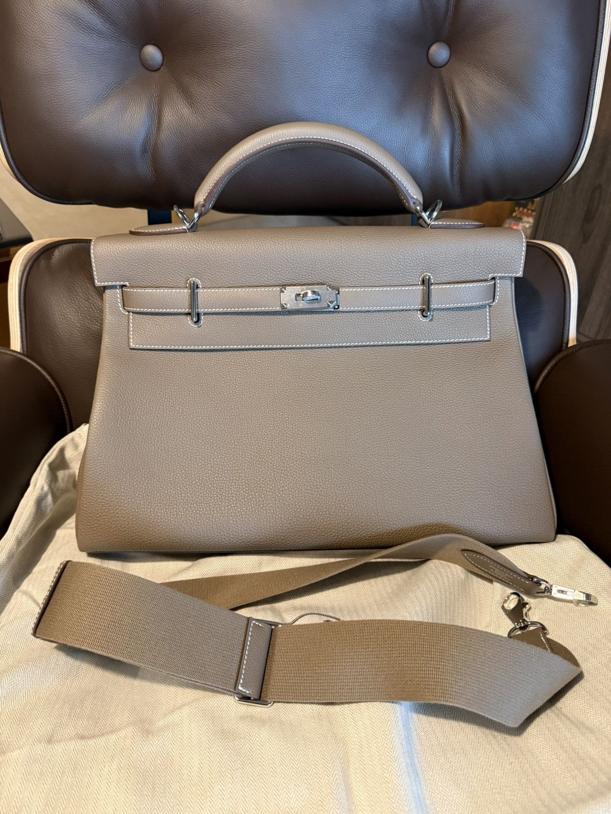 Hermes Hermès MAXI Kelly 42 Togo Leather Étoupe Size 42 - 18 Thumbnail