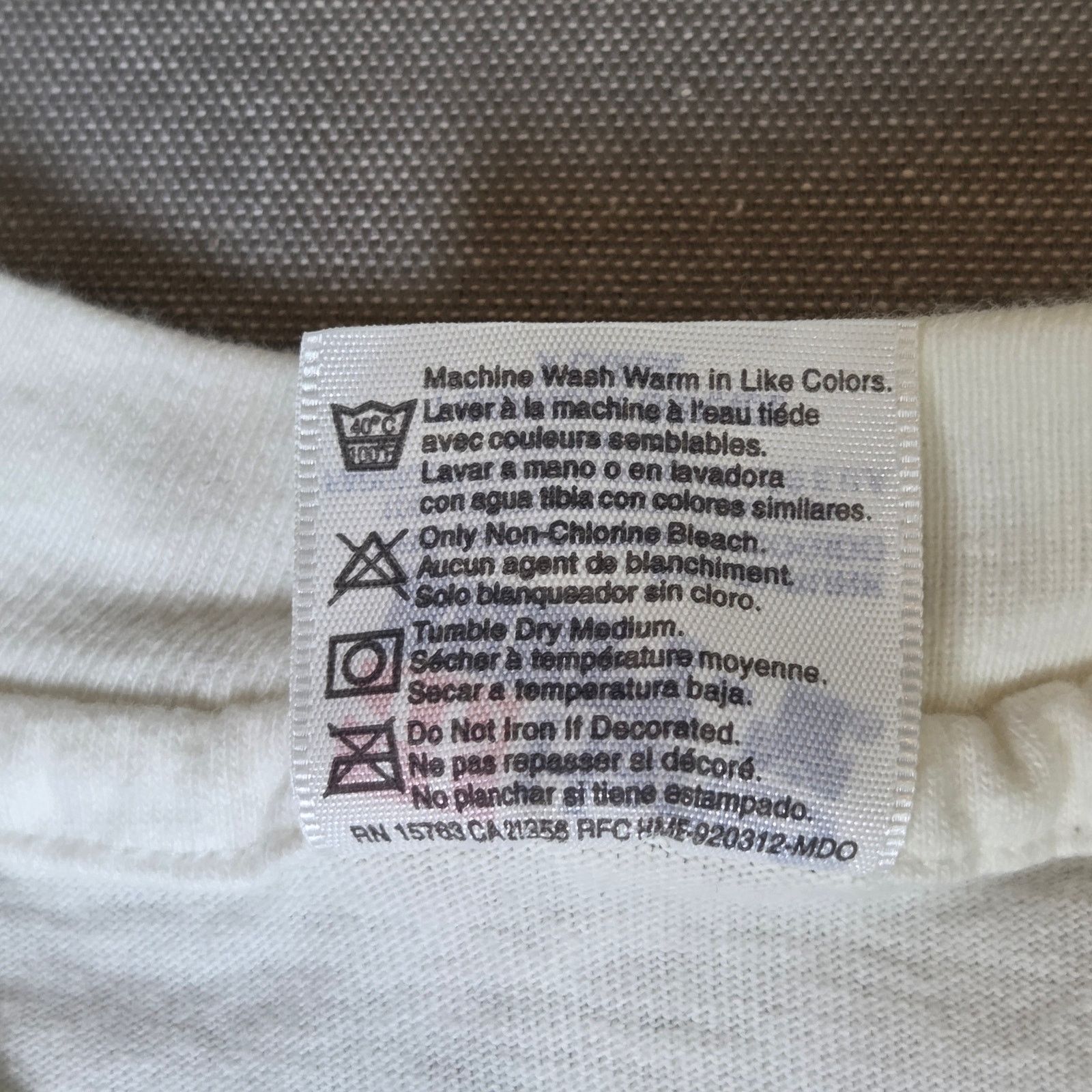 Hanes Hooters Atlanta GA Signed Vintage Tee XL USA Size US XL / EU 56 / 4 - 9 Thumbnail