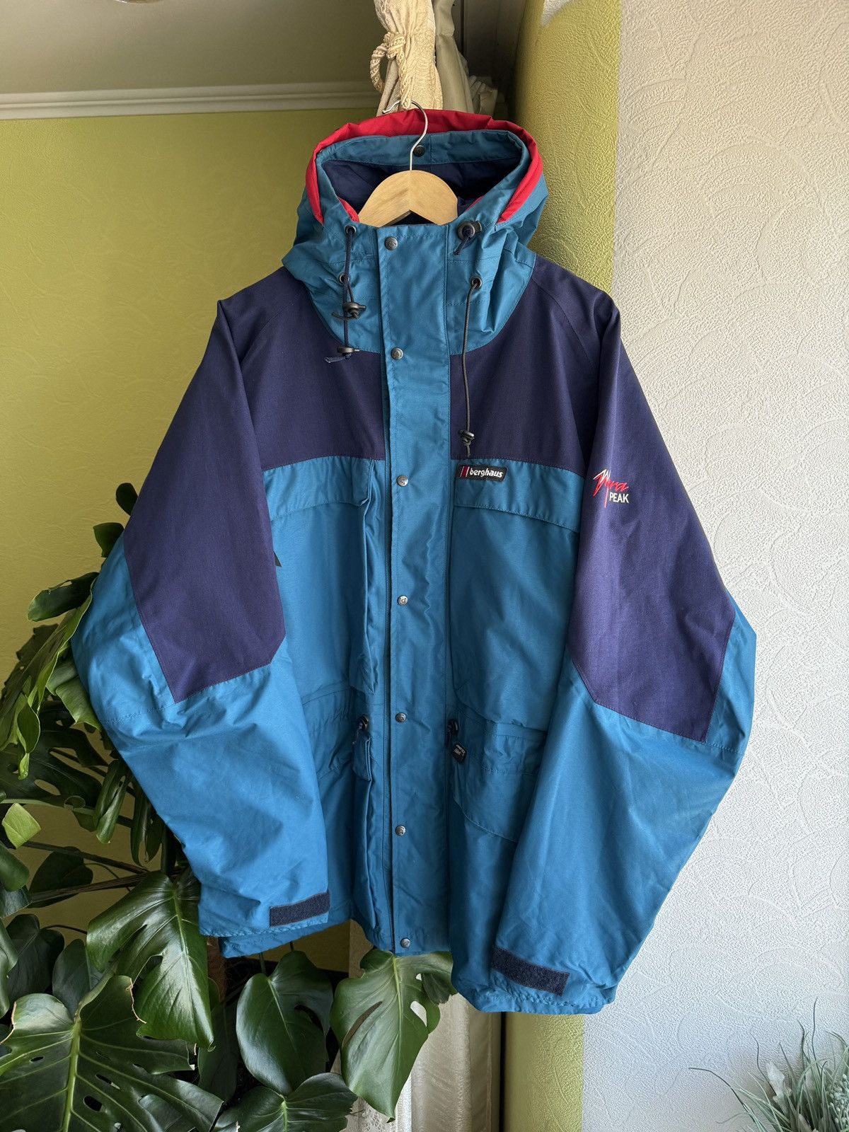 image of Vintage 90's Berghaus Mera Peak Gore Tex Jacket in Blue, Men's (Size XL)