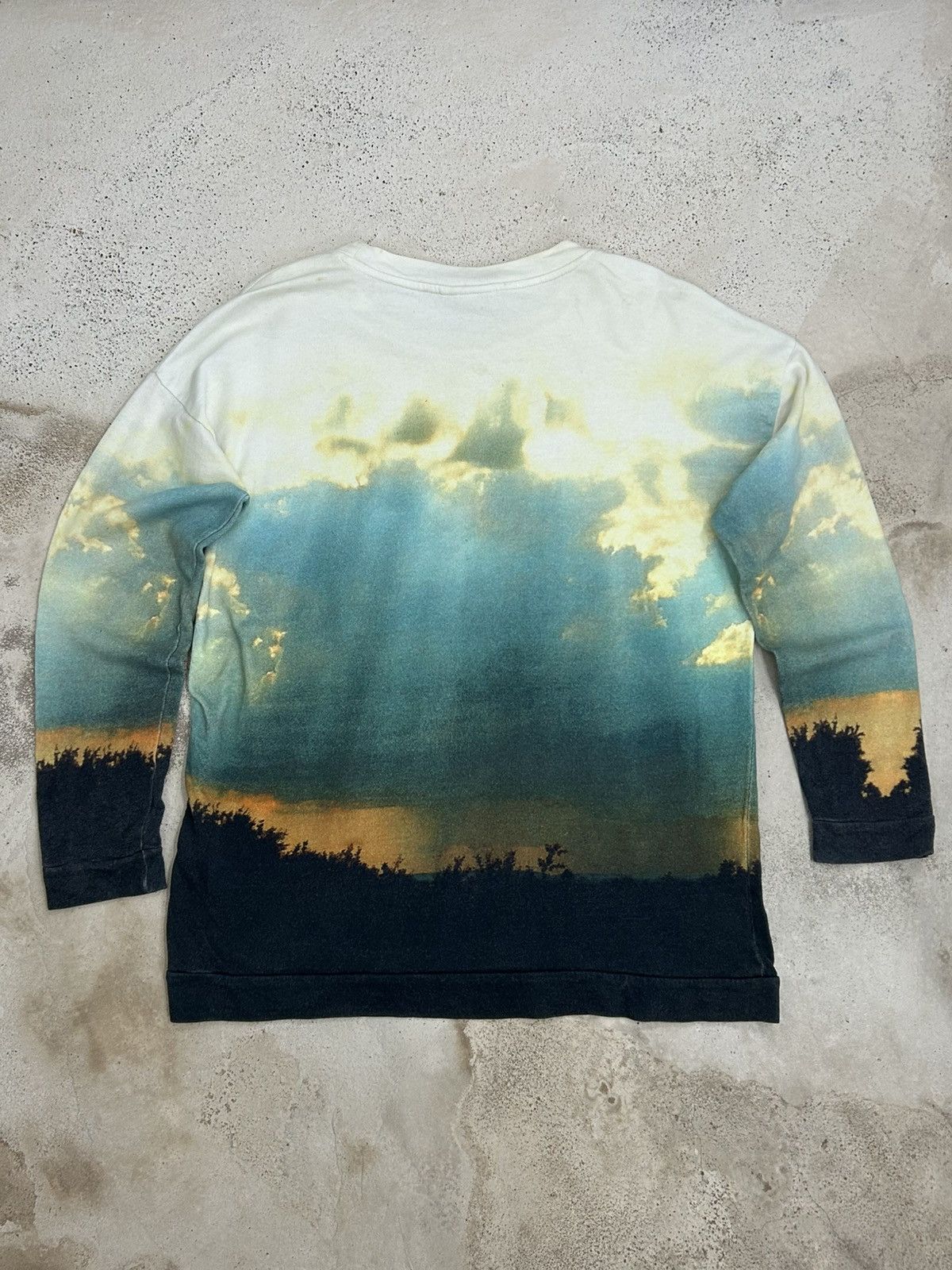 Designer × Japanese Brand Monki - Scenic Sunset Gradient w/ Vibrant Sky Hues Size US L / EU 52-54 / 3 - 10 Thumbnail