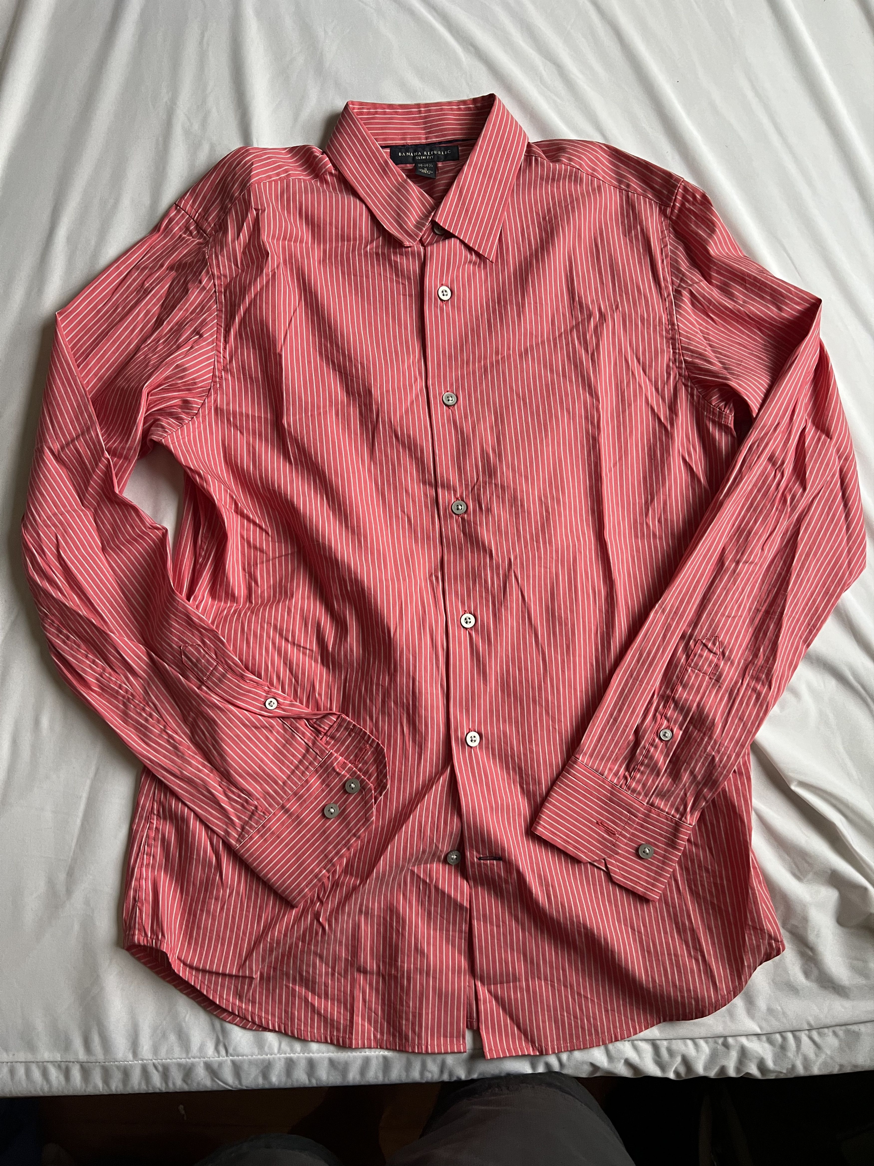 Banana Republic Banana Republic button up shirt slim fit small $89.50 Size US S / EU 44-46 / 1 - 1 Thumbnail