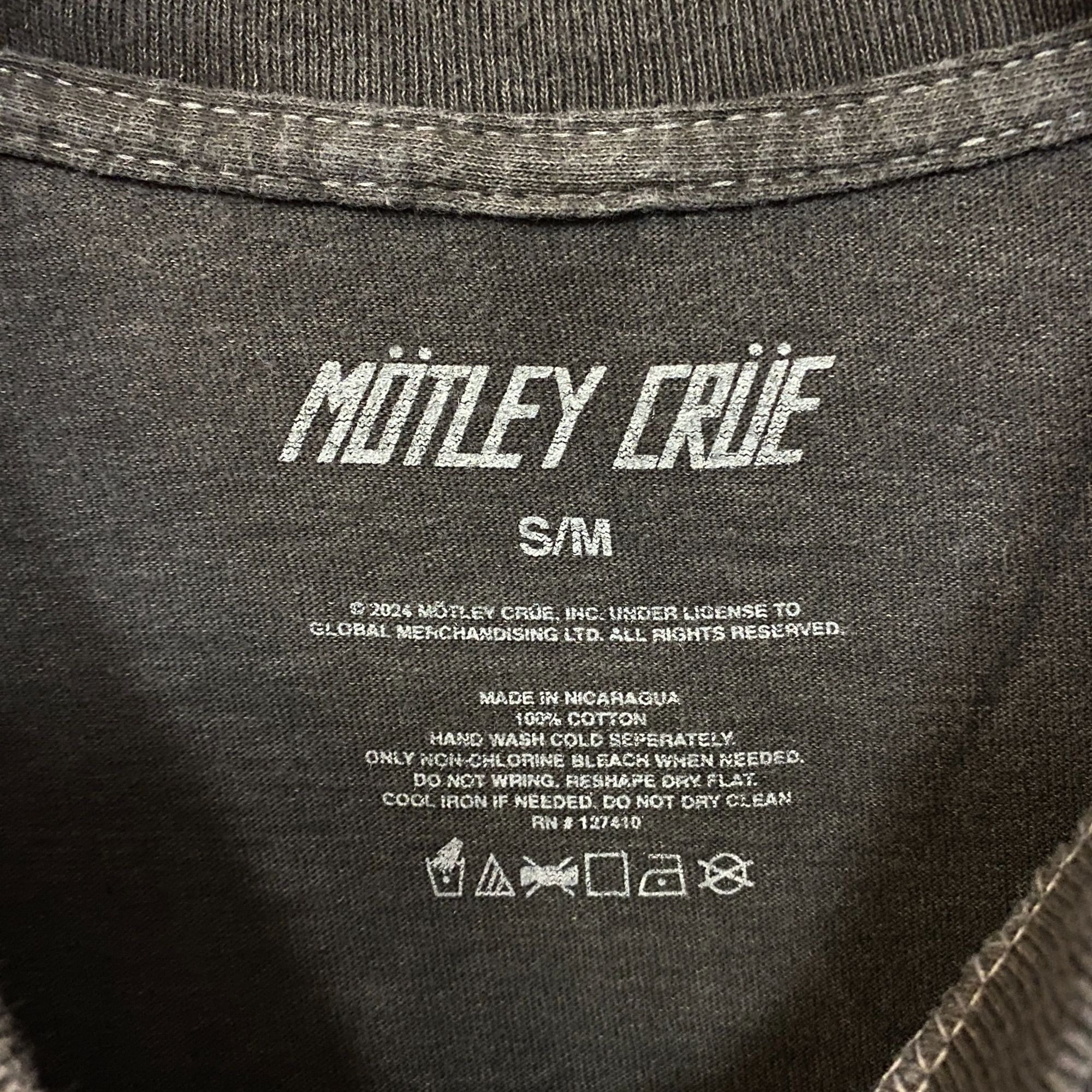 Other Motley Crue The Bad Boys of Hollywood Glam Metal T-Shirt S/M Size US M / EU 48-50 / 2 - 4 Thumbnail