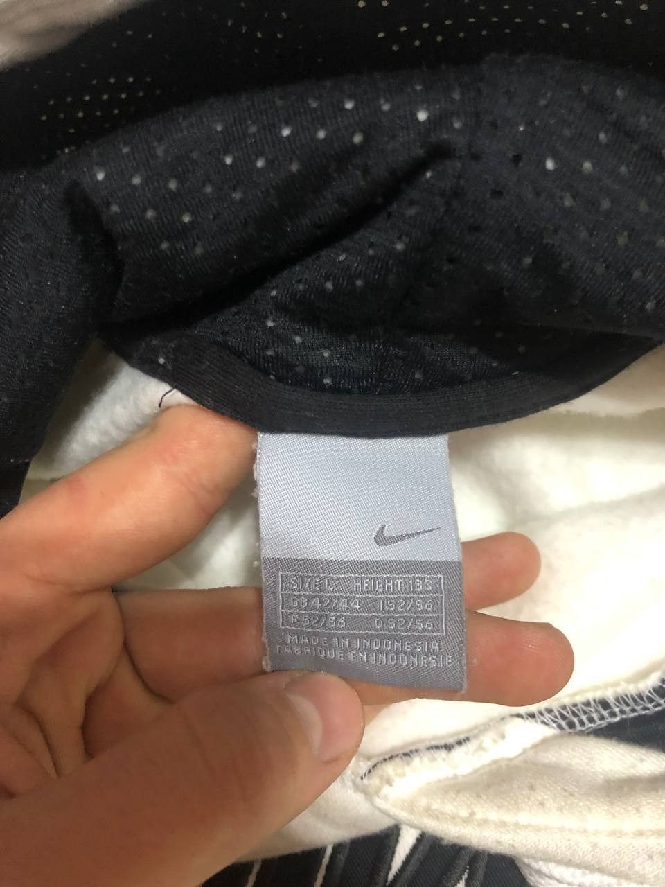 Nike × Vintage 🤍 Nike Essential Centr Logo Hoodie – Monochrome Magic 🖤 Size US L / EU 52-54 / 3 - 2 Thumbnail