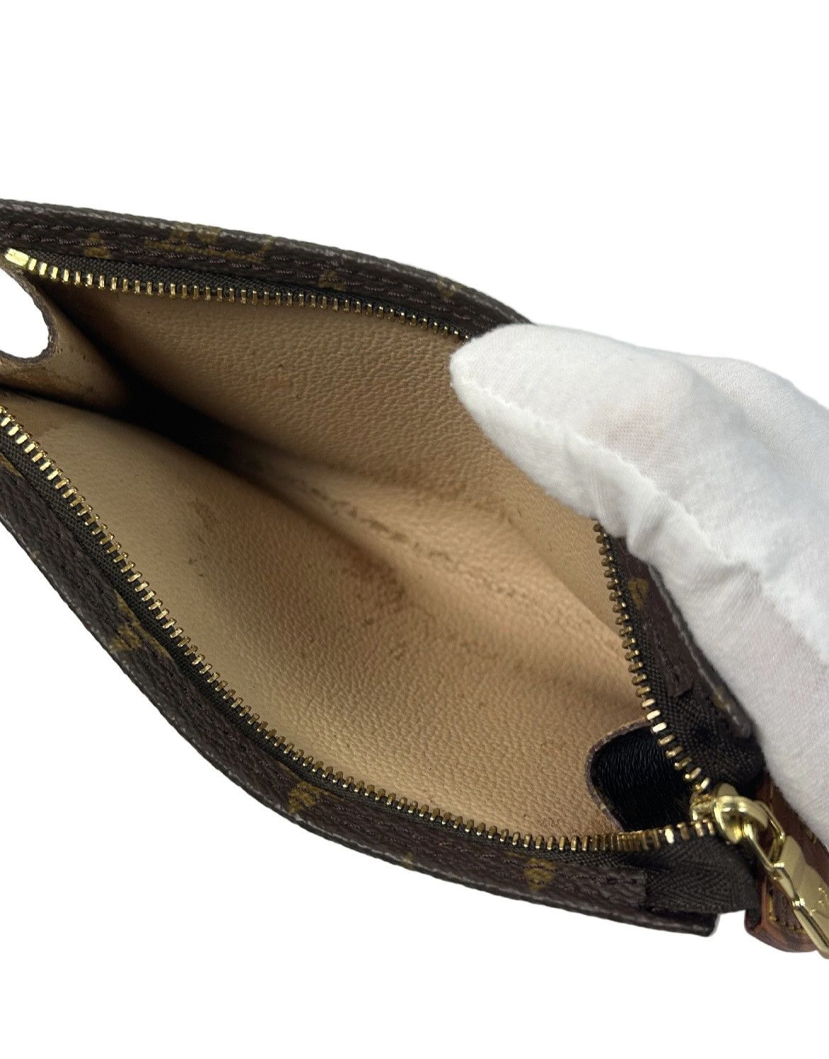 Louis Vuitton Louis Vuitton Monogram Toiletry Bag Size ONE SIZE - 5 Thumbnail