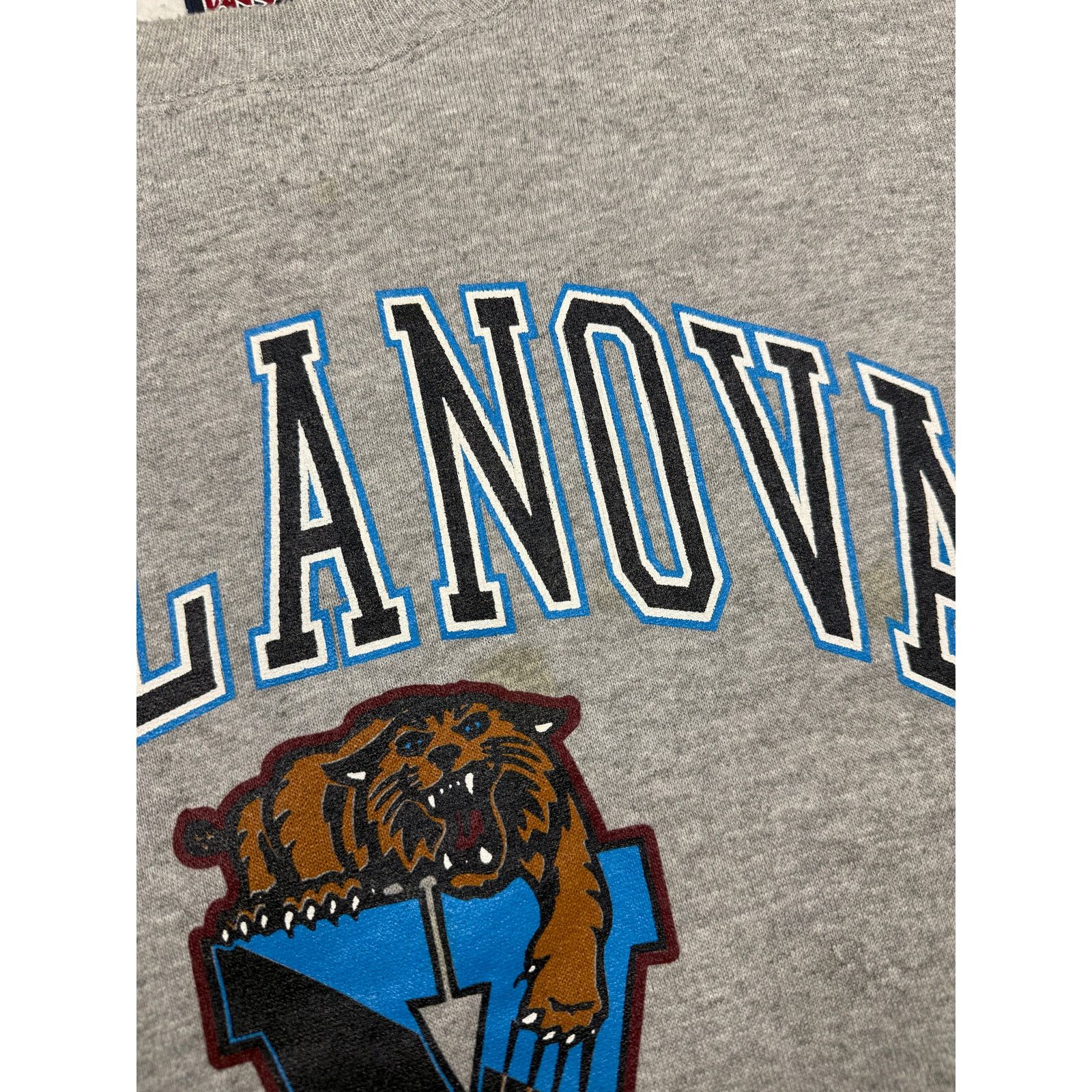 Vintage Vintage 90s Villanova Wildcats Basketball Collegiate NCAA XL Size US XL / EU 56 / 4 - 4 Thumbnail