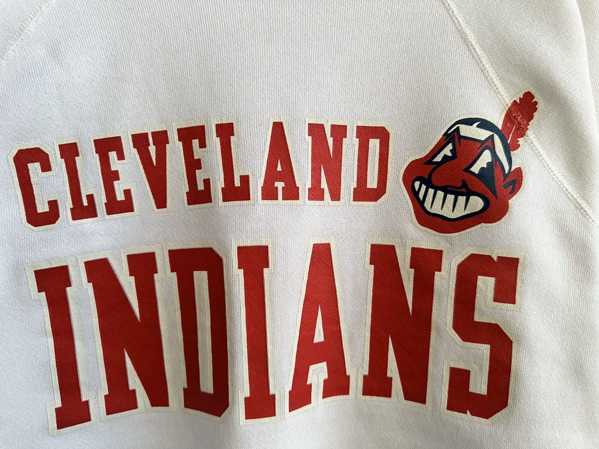 Vintage vintage 80s 90s CLEVELAND INDIANS big logo sweatshirts Size US L / EU 52-54 / 3 - 3 Thumbnail