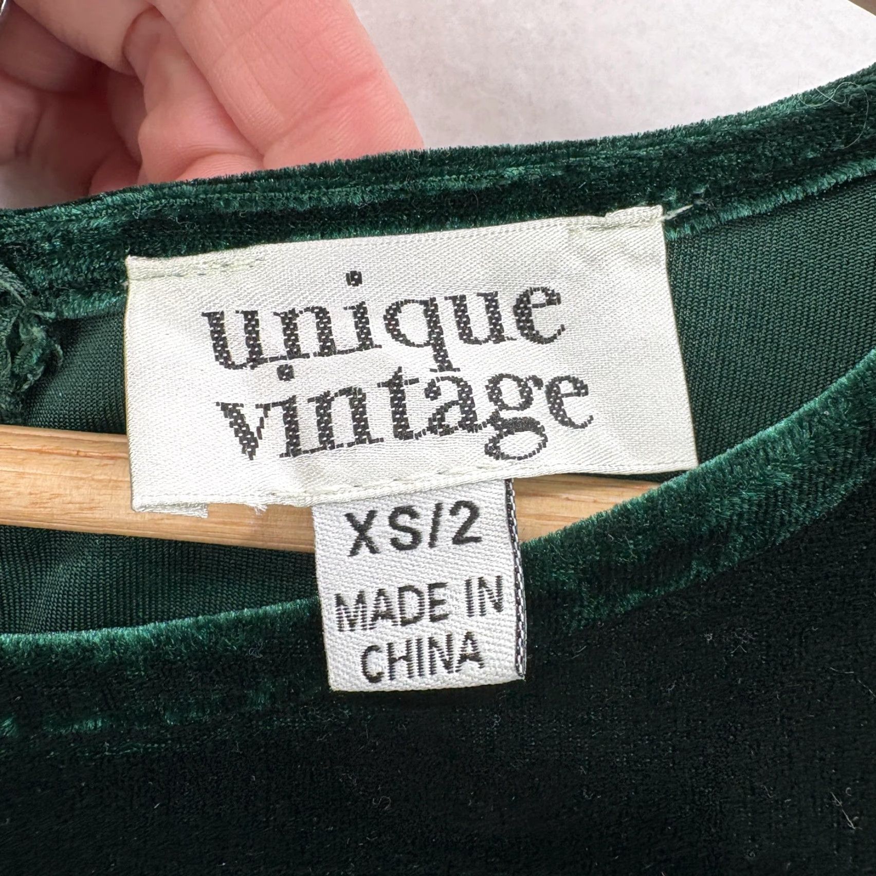 Vintage UniqueVintage Dress Womens XS/2 Green Velvet Short Sleeve Midi Pencil Party NWT Size 26" / US 2 / IT 38 - 5 Thumbnail
