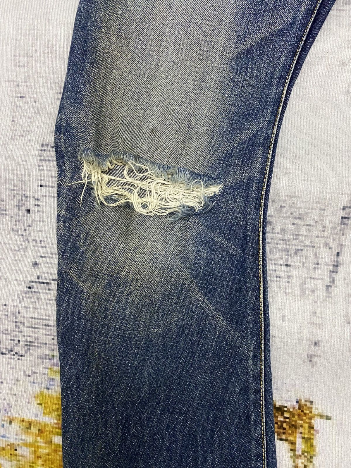 Attachment Vintage Attachment Distressed Denim Jeans Size US 31 - 10 Thumbnail