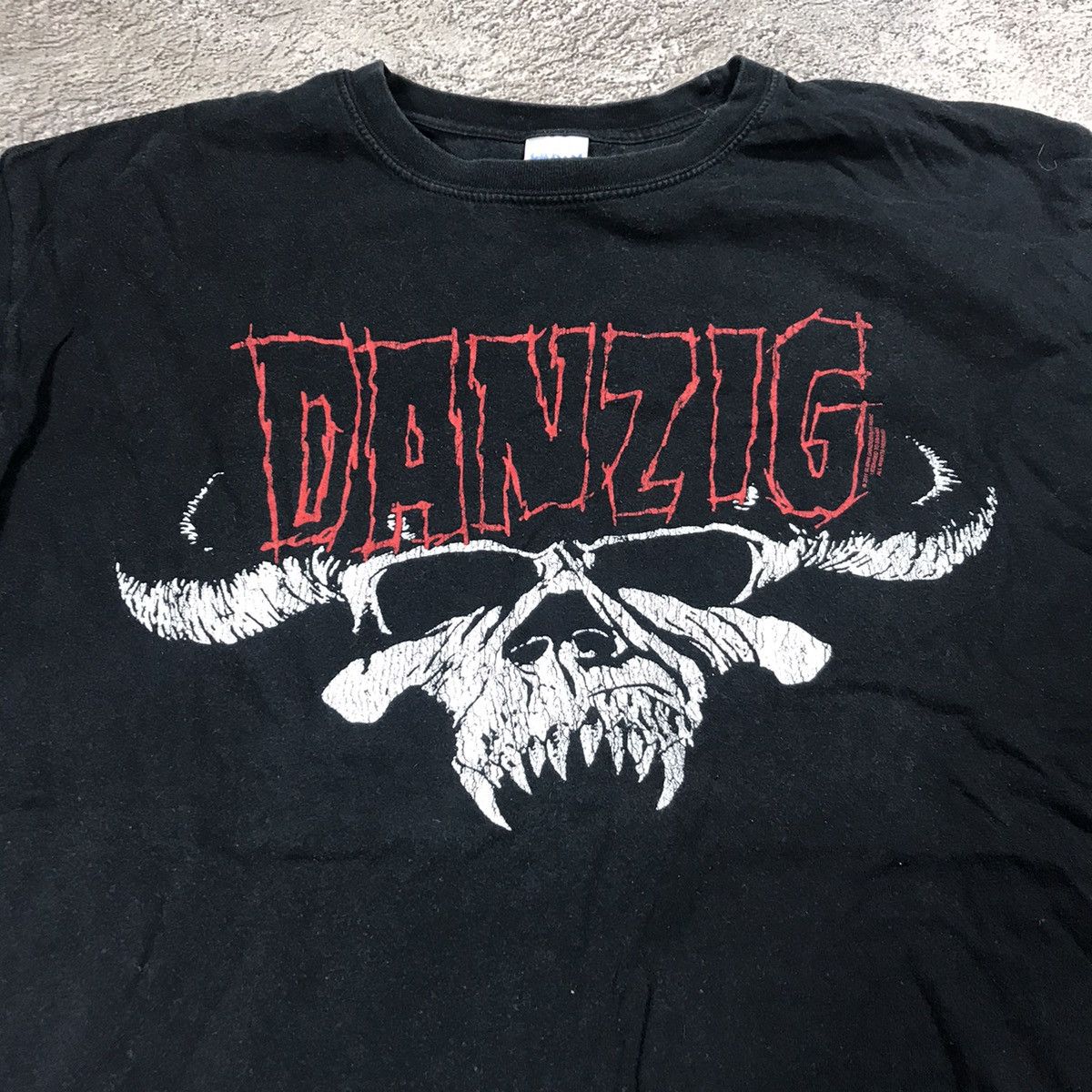 Vintage Vintage Y2K Danzig Skull Graphic Tee Horror Punk Dark Slim L Size US L / EU 52-54 / 3 - 2 Thumbnail