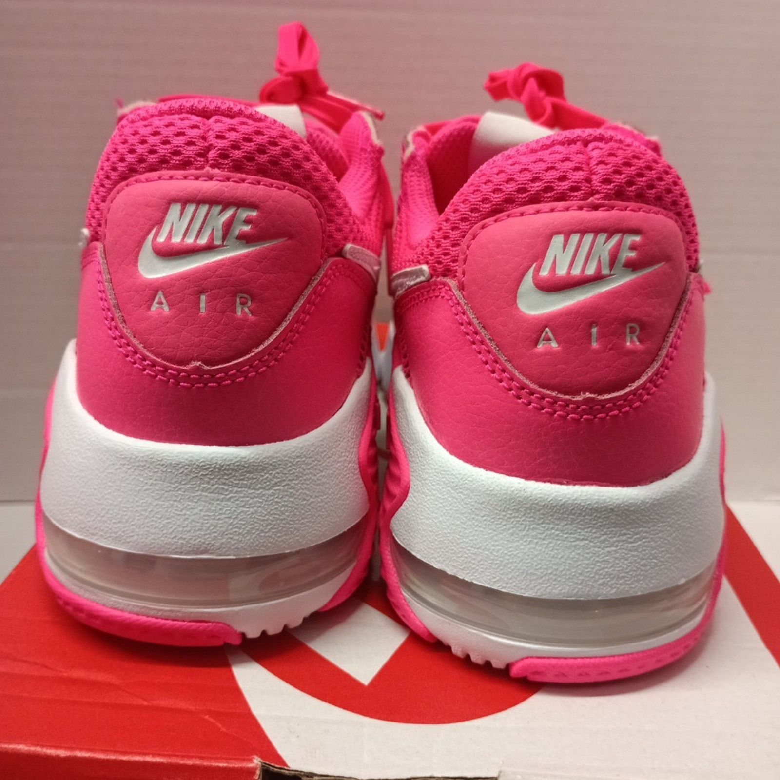 Nike Nike Air Max Women's Running Shoes Size 6 Hyper Pink & White Size US 6 / IT 36 - 4 Thumbnail