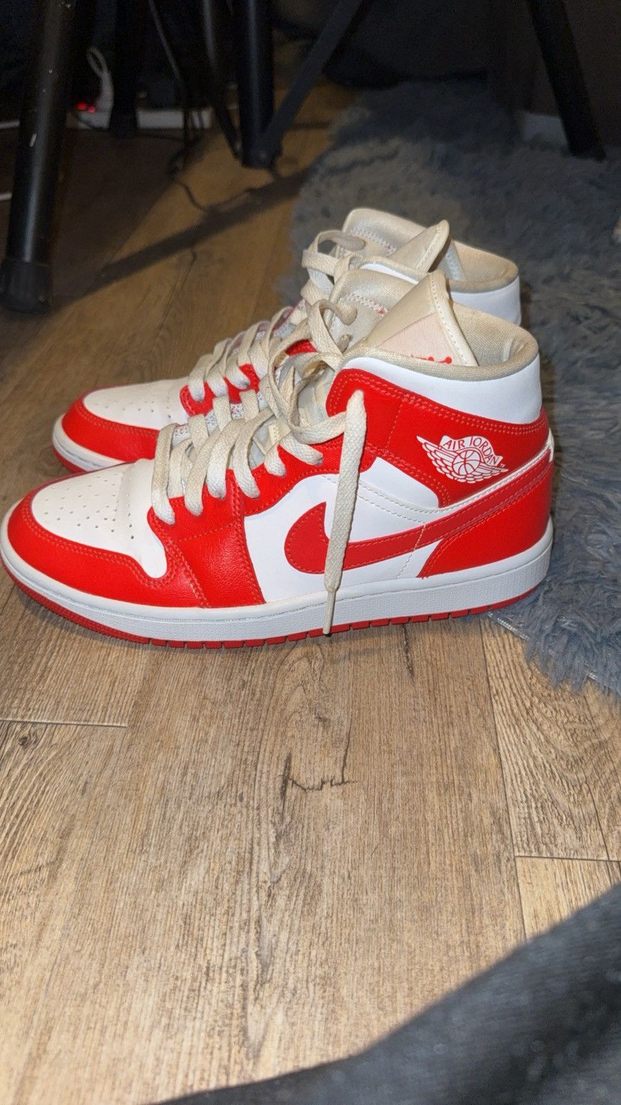 Jordan Brand Air Jordan 1 mid Syracuse (womens) Size US 8 / IT 38 - 2 Thumbnail