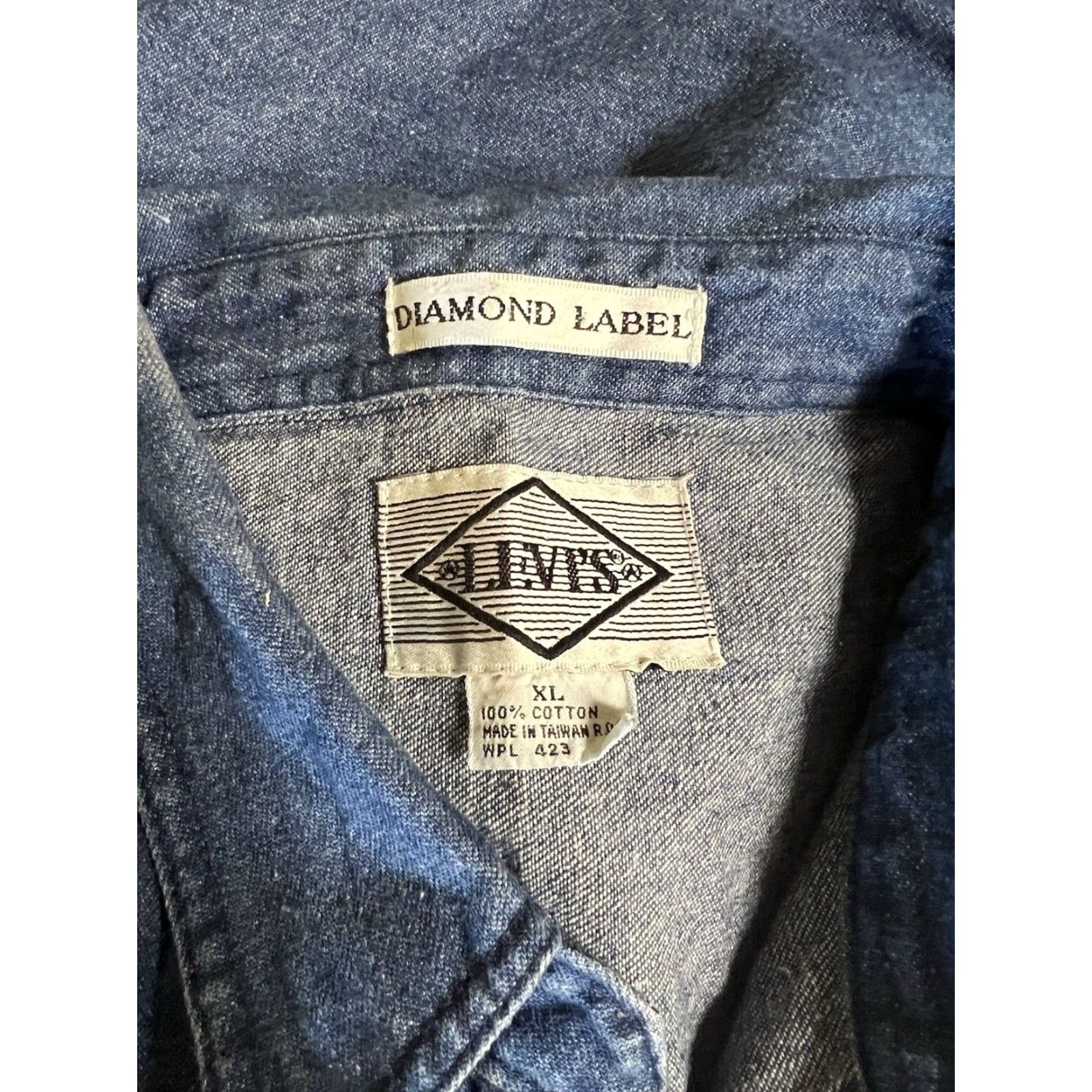 Levi's VTG Levi’s Button-Up Denim Shirt L/S Men XL Blue Pockets 80s 90s Western Vintage Tie-Dyed? Size US XL / EU 56 / 4 - 3 Thumbnail