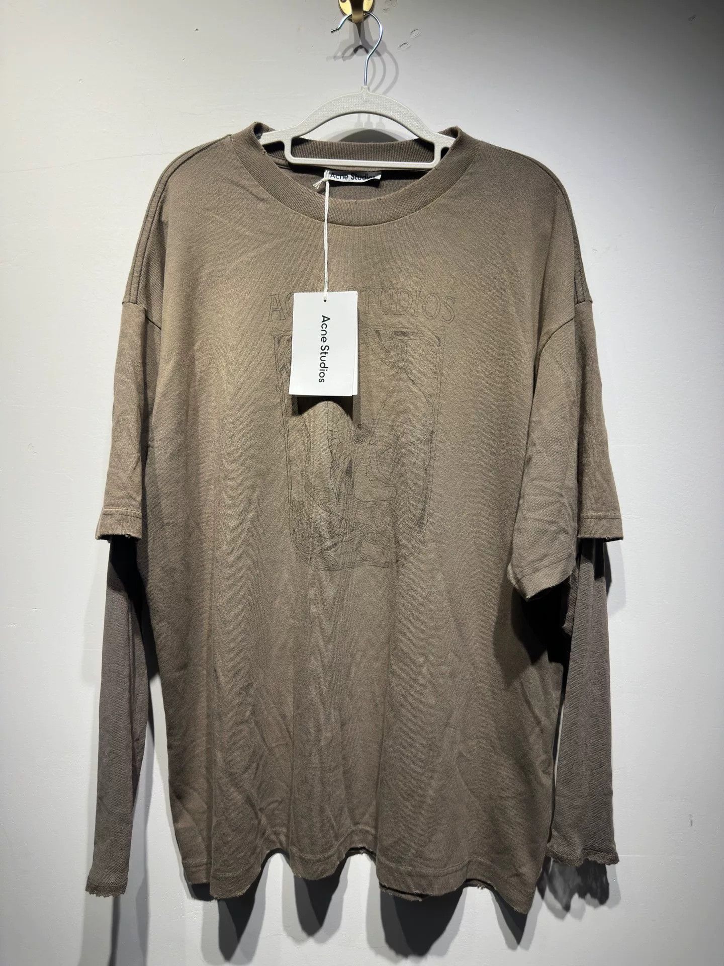 Acne Studios Acne Studios Casual Oversized T-Shirt S Women Size S / US 4 / IT 40 - 1 Thumbnail