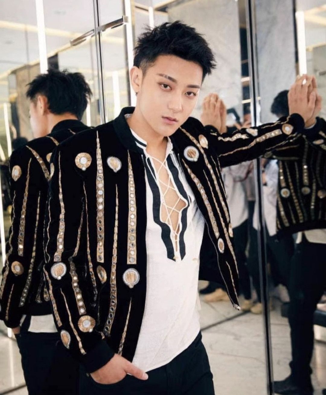 Saint Laurent Paris saint laurent Marrakech Jukebox Velvet Jacket Size US M / EU 48-50 / 2 - 6 Thumbnail