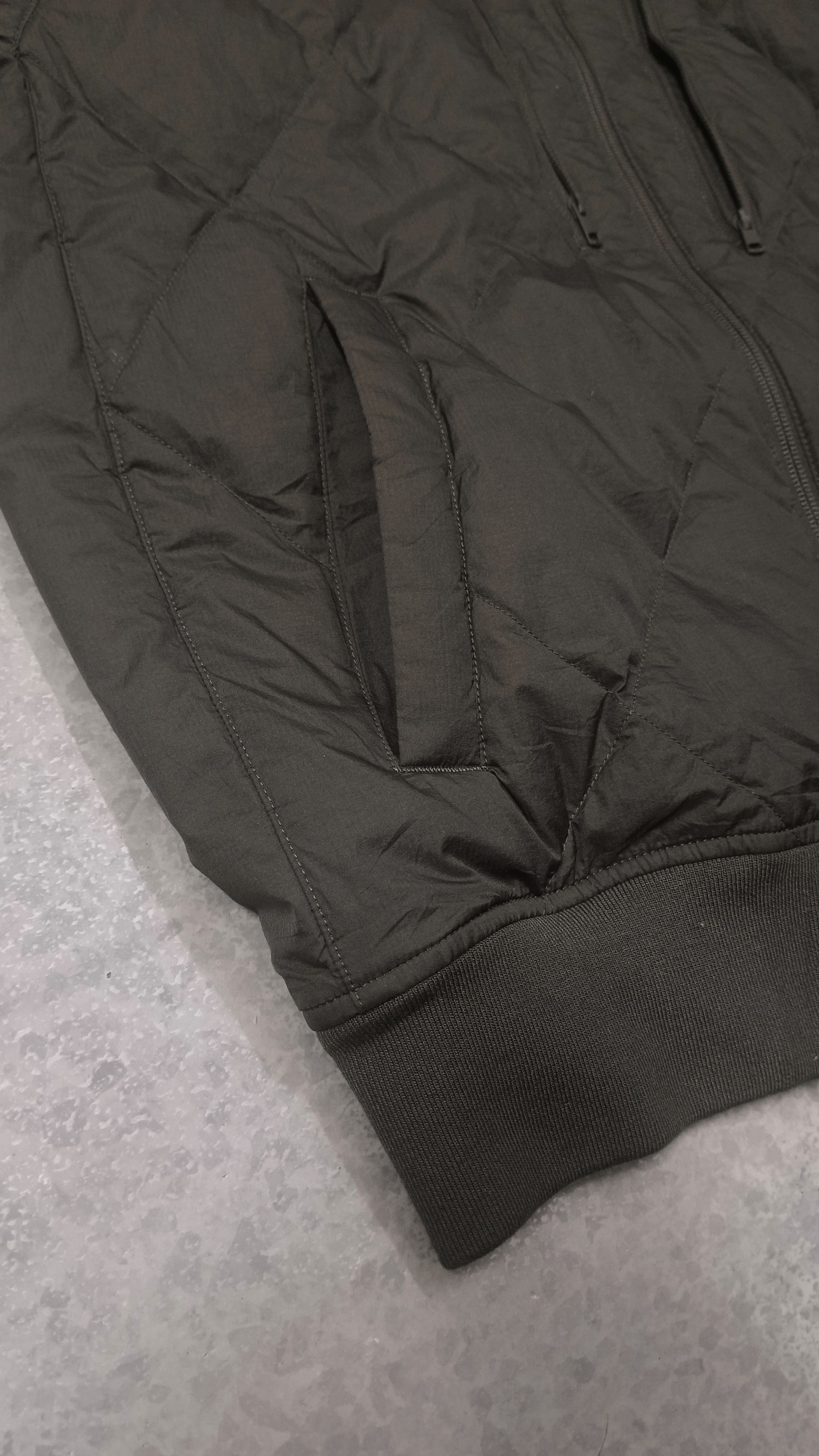 Uniqlo × White Mountaineering Uniqlo White Mountaineering Recycled Hybrid Down Jacket Size US S / EU 44-46 / 1 - 7 Thumbnail