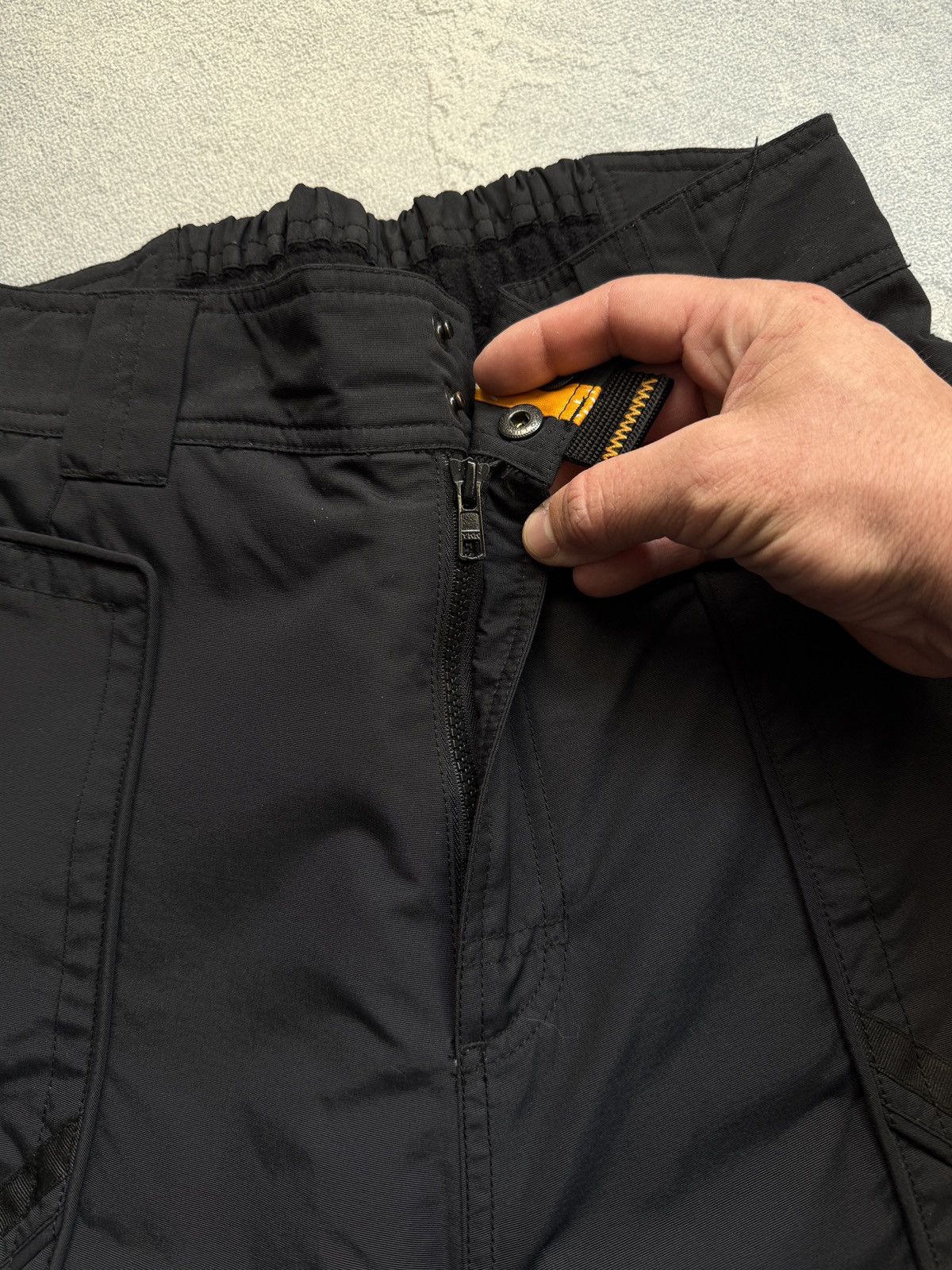 Oakley vintage 90s oakley ski pants rare gorpcore streetwear Size US 32 / EU 48 - 7 Thumbnail