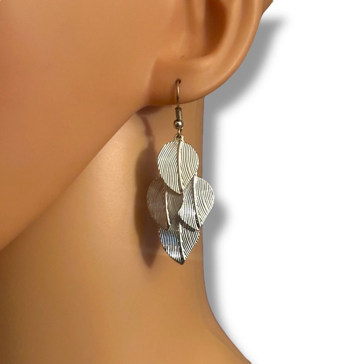 Other Silver tone leaf cluster dangle earrings Size ONE SIZE - 2 Thumbnail