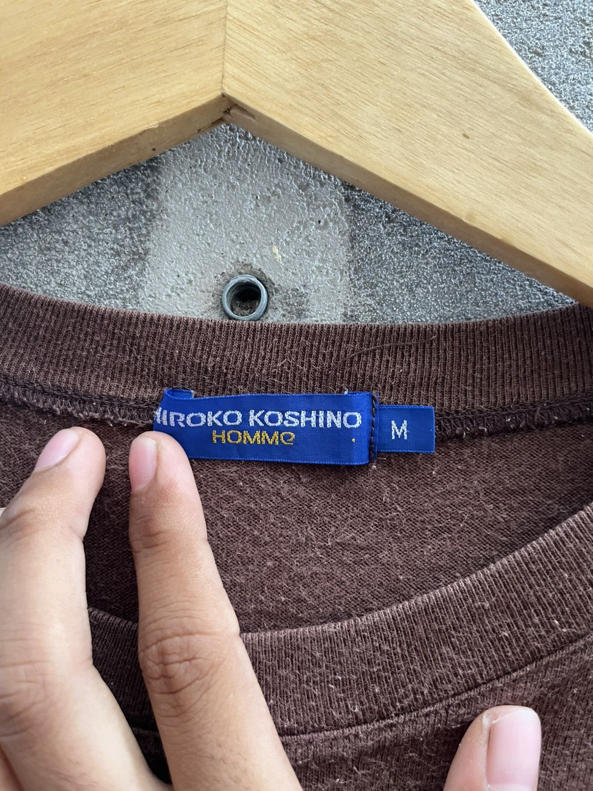 Hiroko Koshino Homme × Japanese Brand Hiroko Koshino Graphic Logo Tee – Rare 90s Japanese Style Size US M / EU 48-50 / 2 - 4 Thumbnail