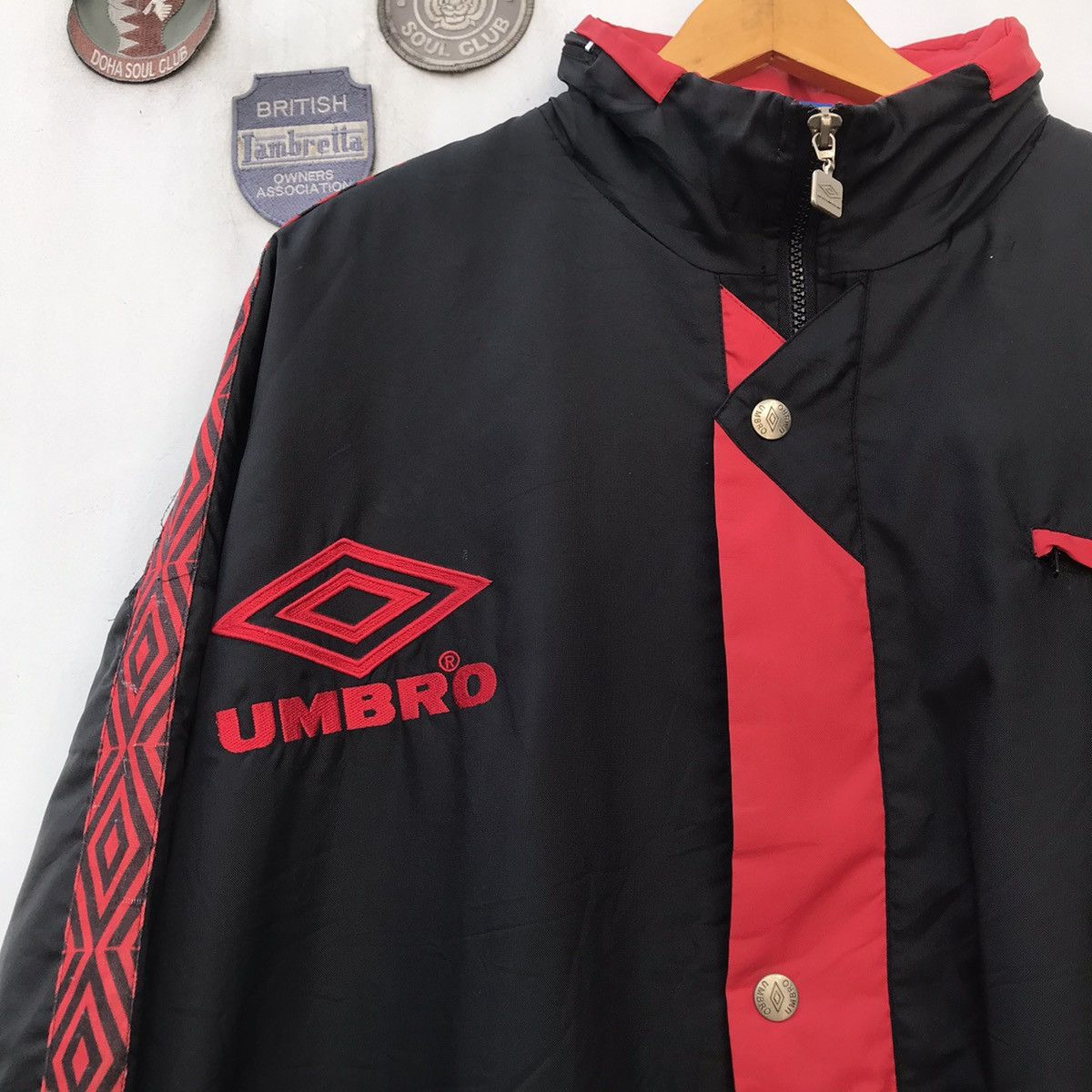 Umbro × Vintage Vintage 1990s Umbro Padded Anorak Template Bench trench Coat Size US L / EU 52-54 / 3 - 2 Thumbnail