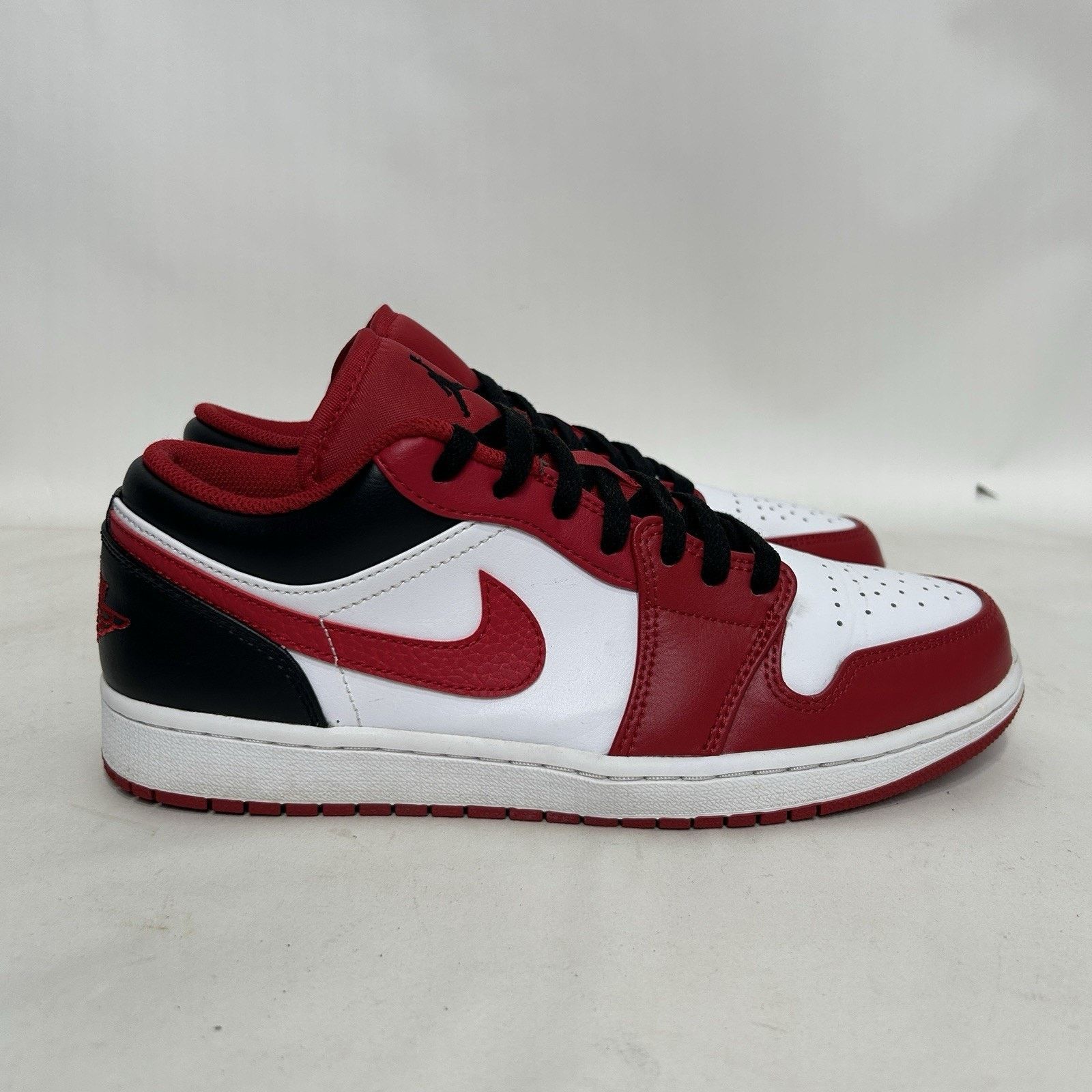 Jordan Brand Nike Air Jordan 1 Low Retro “Reverse Black Toe” Size US 9.5 / EU 42-43 - 4 Thumbnail