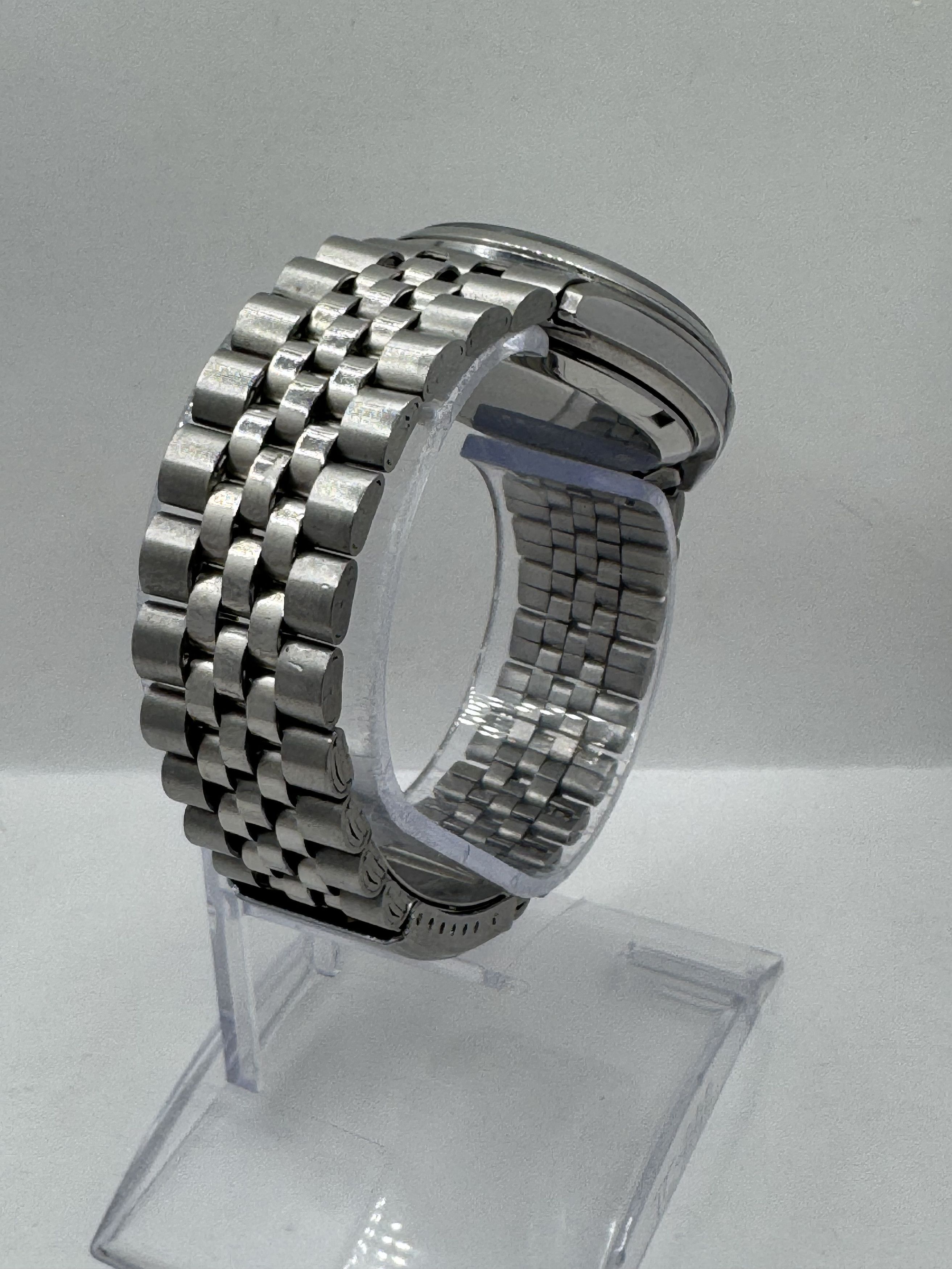 Japanese Brand Seiko 5 Automatic Wrist Watch 17 Jewels Day/Date Japan Size 36 - 5 Thumbnail