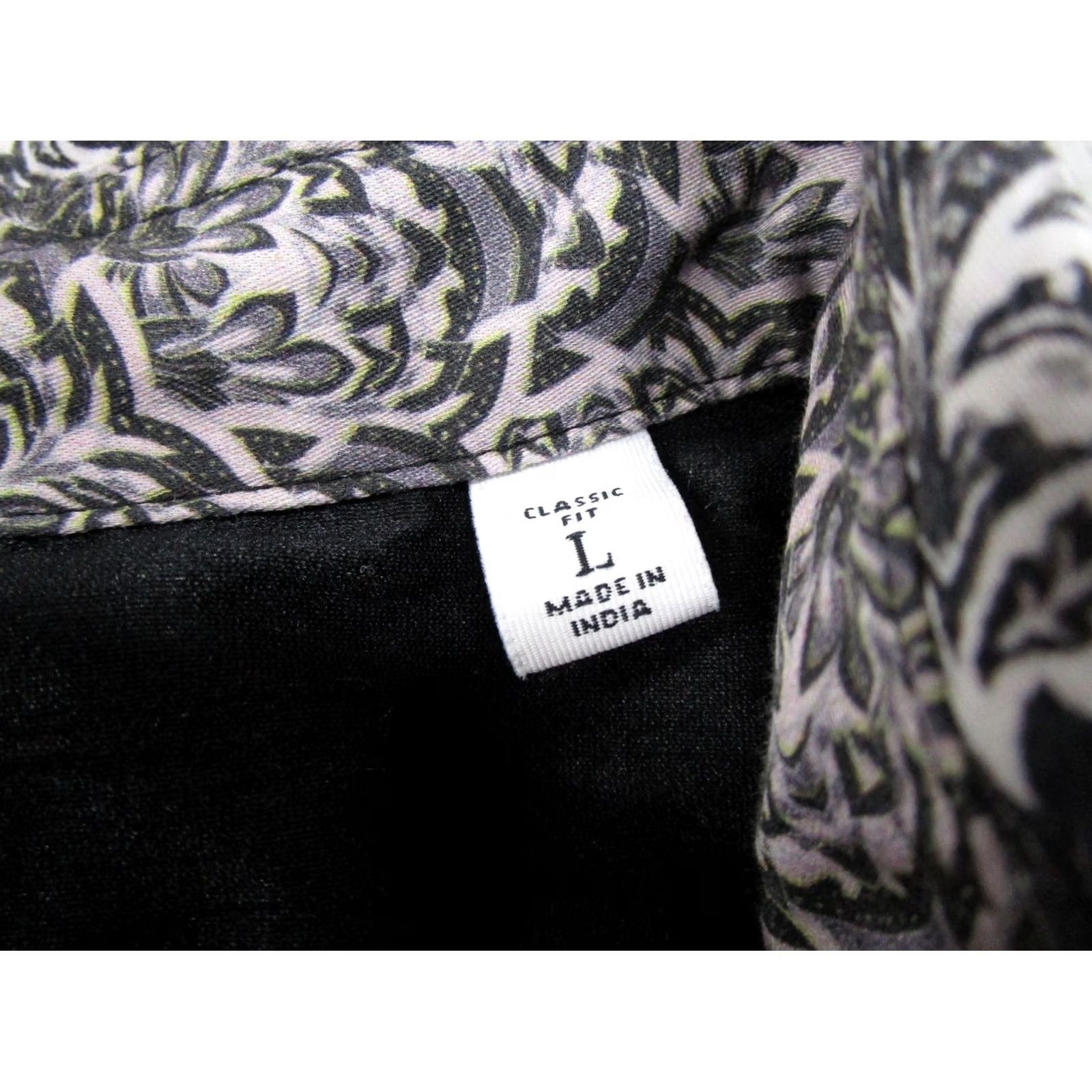 Robert Graham Robert Graham Button-Up Shirt Mens L Geometric Multicolor Cotton Embroidered Logo City Travel Floral 90s Style Button-Front Mens Size US L / EU 52-54 / 3 - 3 Thumbnail