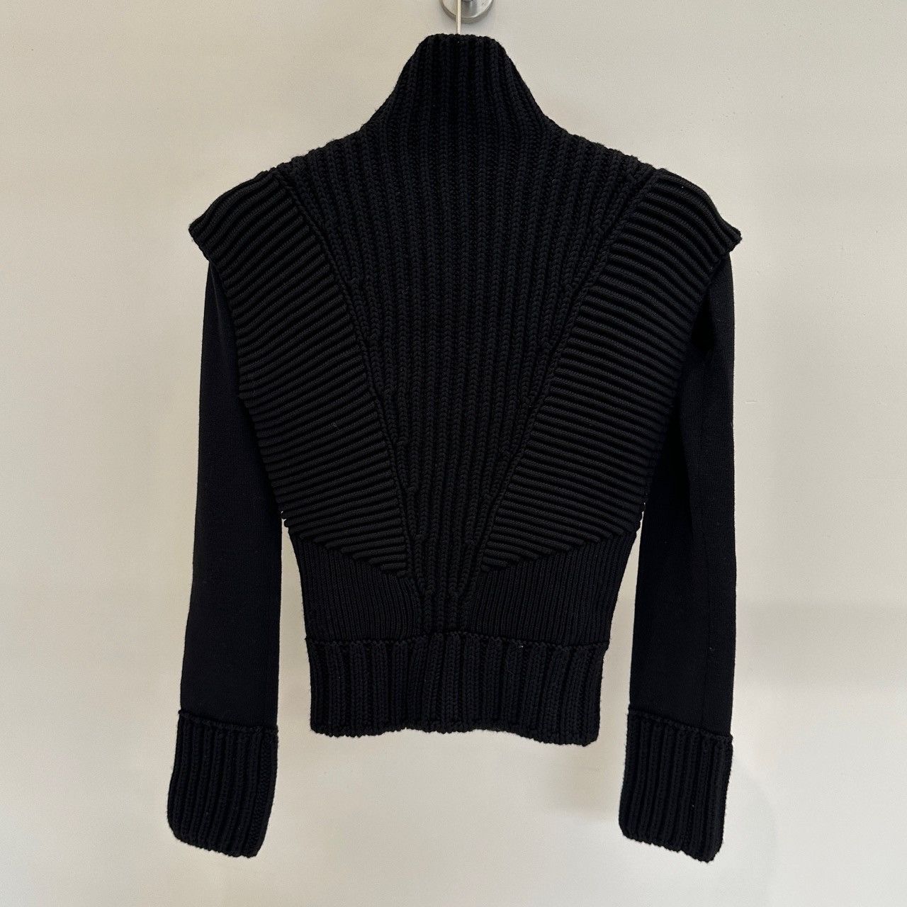 Alexander McQueen Alexander McQueen Black Adjustable Sleeve Wool Sweater Size M / US 6-8 / IT 42-44 - 2 Thumbnail