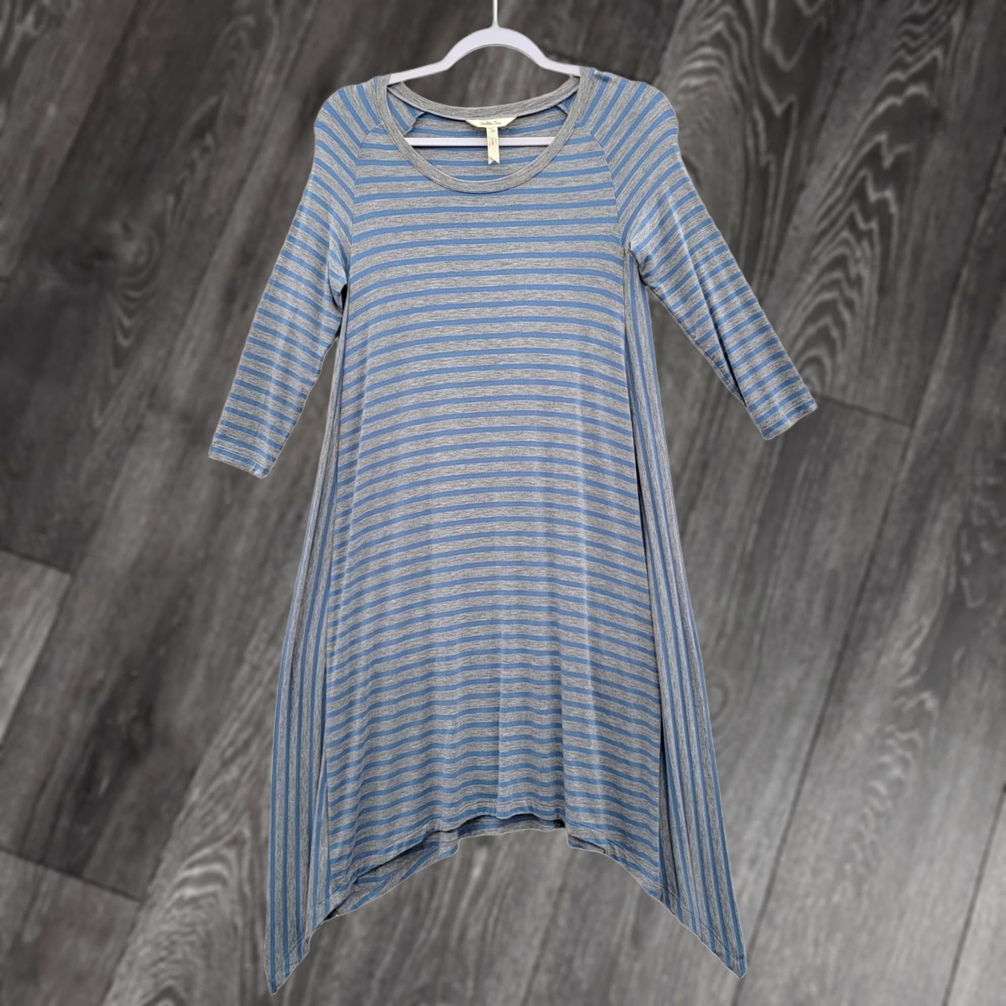 Vintage VINTAGE Matilda Jane Her Majesty Dress Jersey Handkerchief Hem Striped Blue Gray Sz S Midi 3/4 Sleeve Scoop Neck Womens Size S / US 4 / IT 40 - 1 Thumbnail