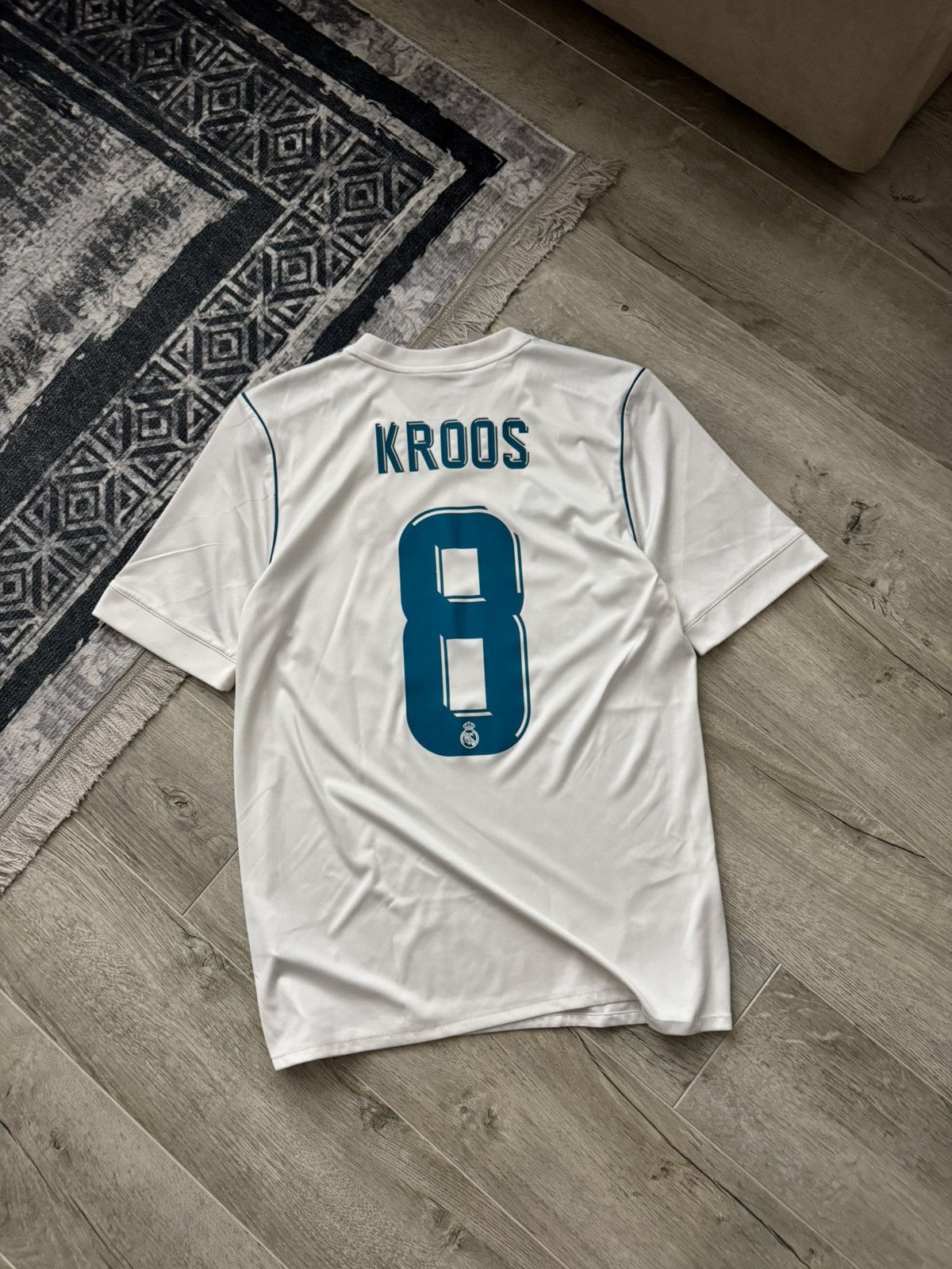 Adidas Adidas Real Madrid Toni Kroos 8 2017 2018 Home Jersey Size US S / EU 44-46 / 1 - 1 Thumbnail