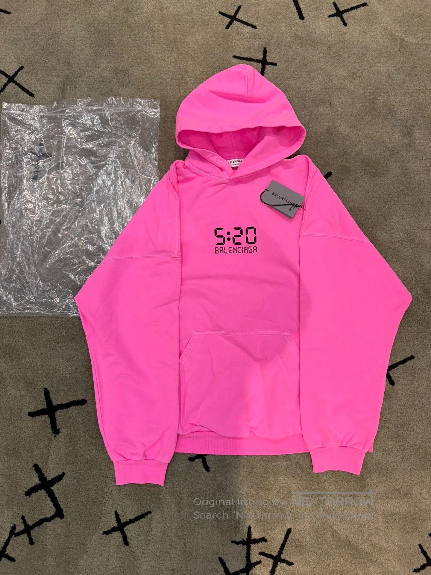 Balenciaga Pink Balenciaga Hoodie for Valentine's Day. Size US L / EU 52-54 / 3 - 1 Thumbnail