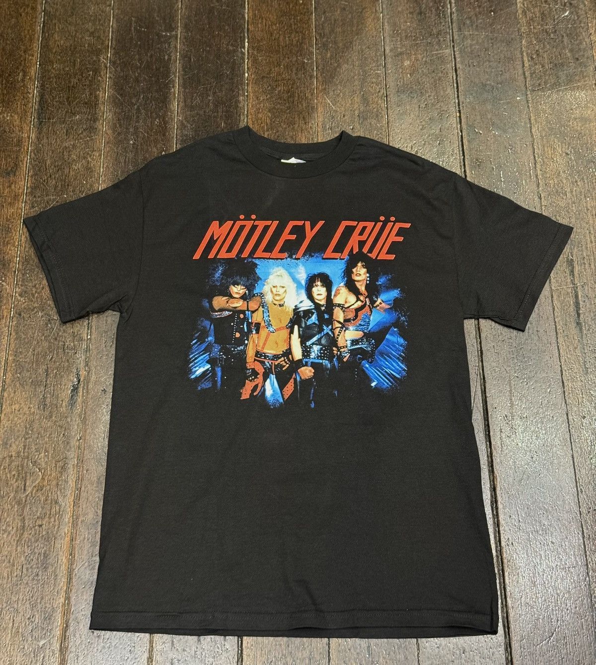 Band Tees × Vintage Motley Crue Vintage Band T-Shirt Tennessee River2004 Rock L Size US M / EU 48-50 / 2 - 1 Thumbnail