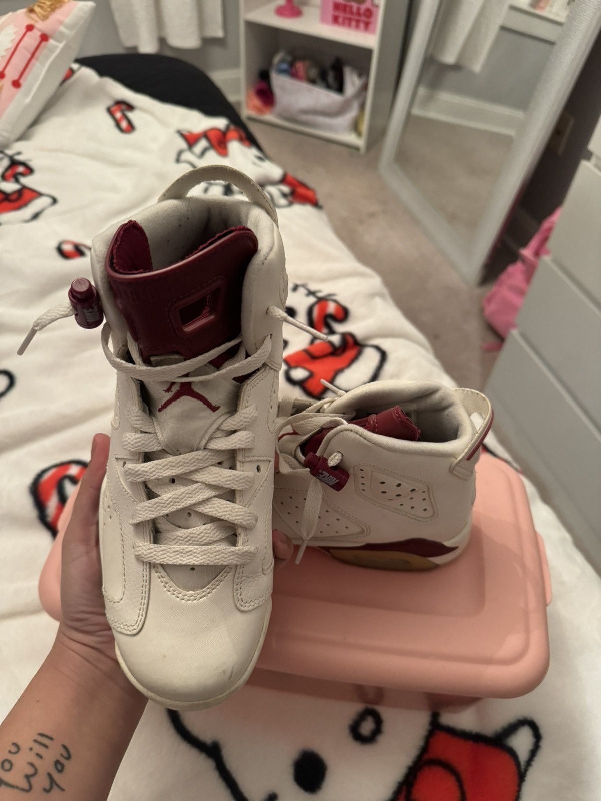 Jordan Brand Nike Air Jordan 6 Retro Maroon Size US 6 / EU 39 - 2 Thumbnail