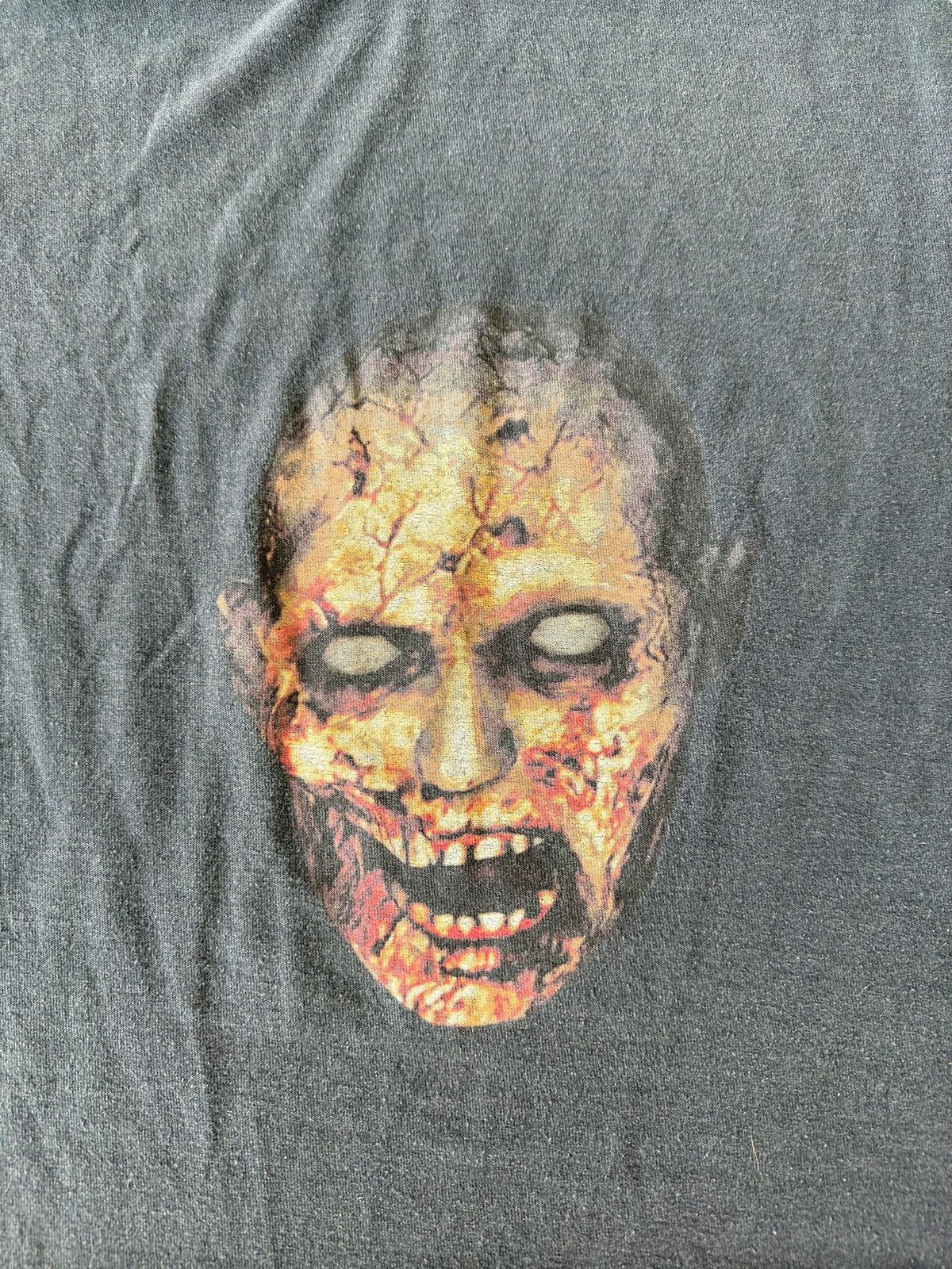 Nintendo Vintage Resident Evil Reversible Zombie Face Tee Shirt Size US XL / EU 56 / 4 - 12 Thumbnail