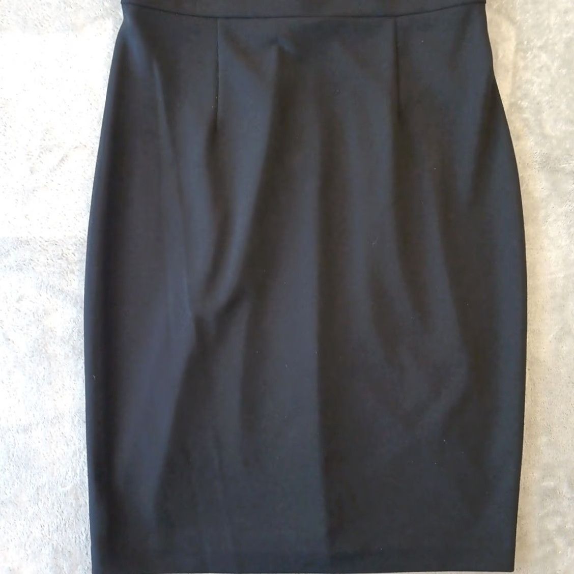 DKNY DKNY Pencil Dress Size 6 Black Short Sleeve V Neck Knee Length Women Party/Cocktail Business Dress Size 28" / US 6 / IT 42 - 5 Thumbnail