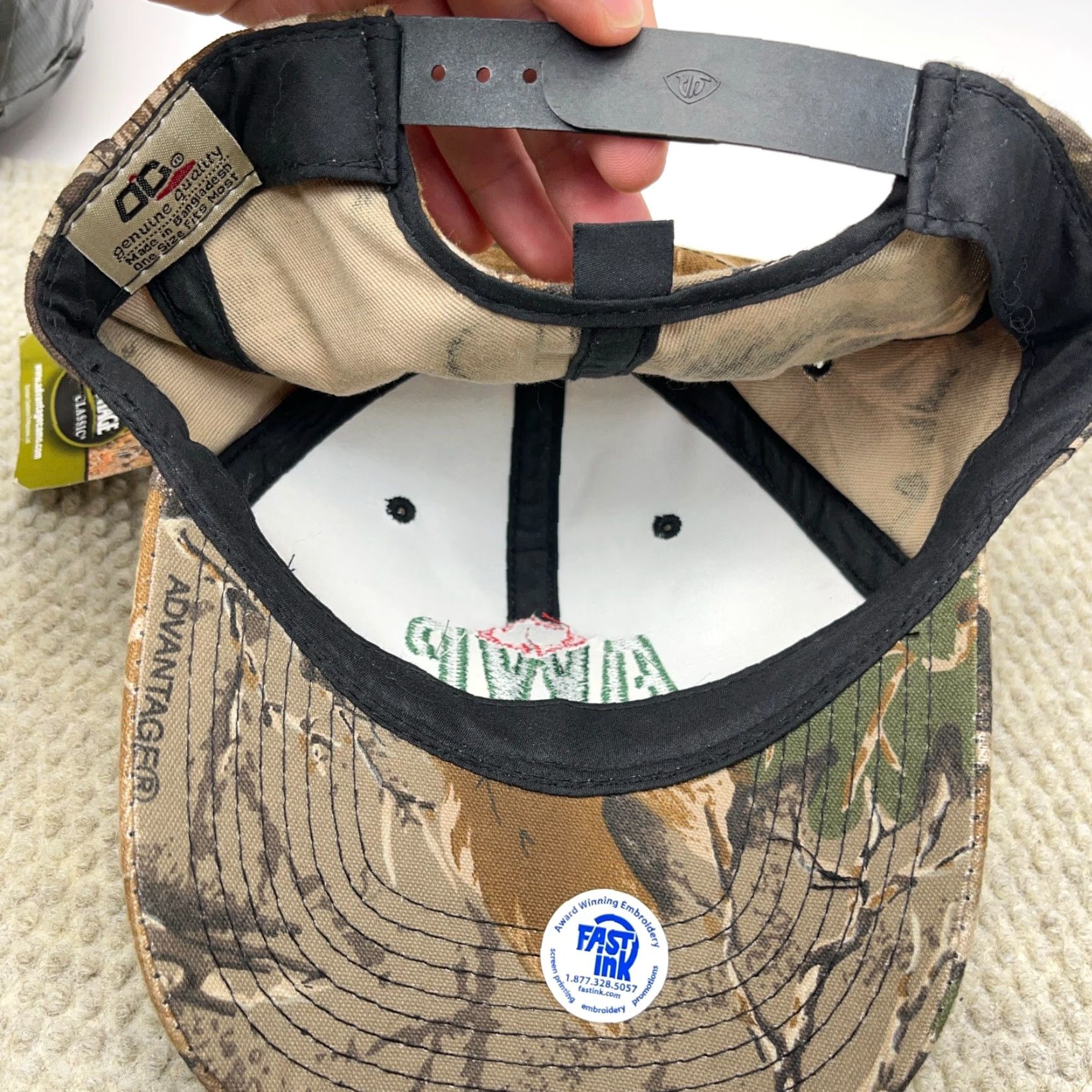 Vintage **Advantage Camo Snap Back Hat Hunting Cap AWP Adult** User: **Camo Advantage Snap Back Hat AWP Hunting Adult** Size ONE SIZE - 7 Thumbnail