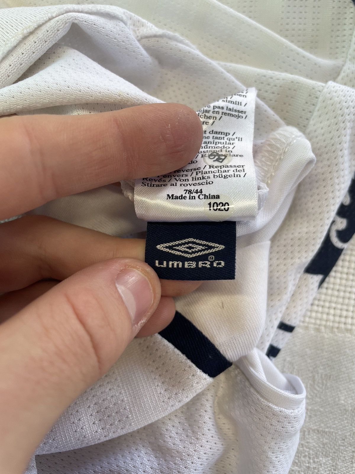 Umbro England Football Jersey Mens Large White Umbro 2007-2009 Size US L / EU 52-54 / 3 - 9 Thumbnail