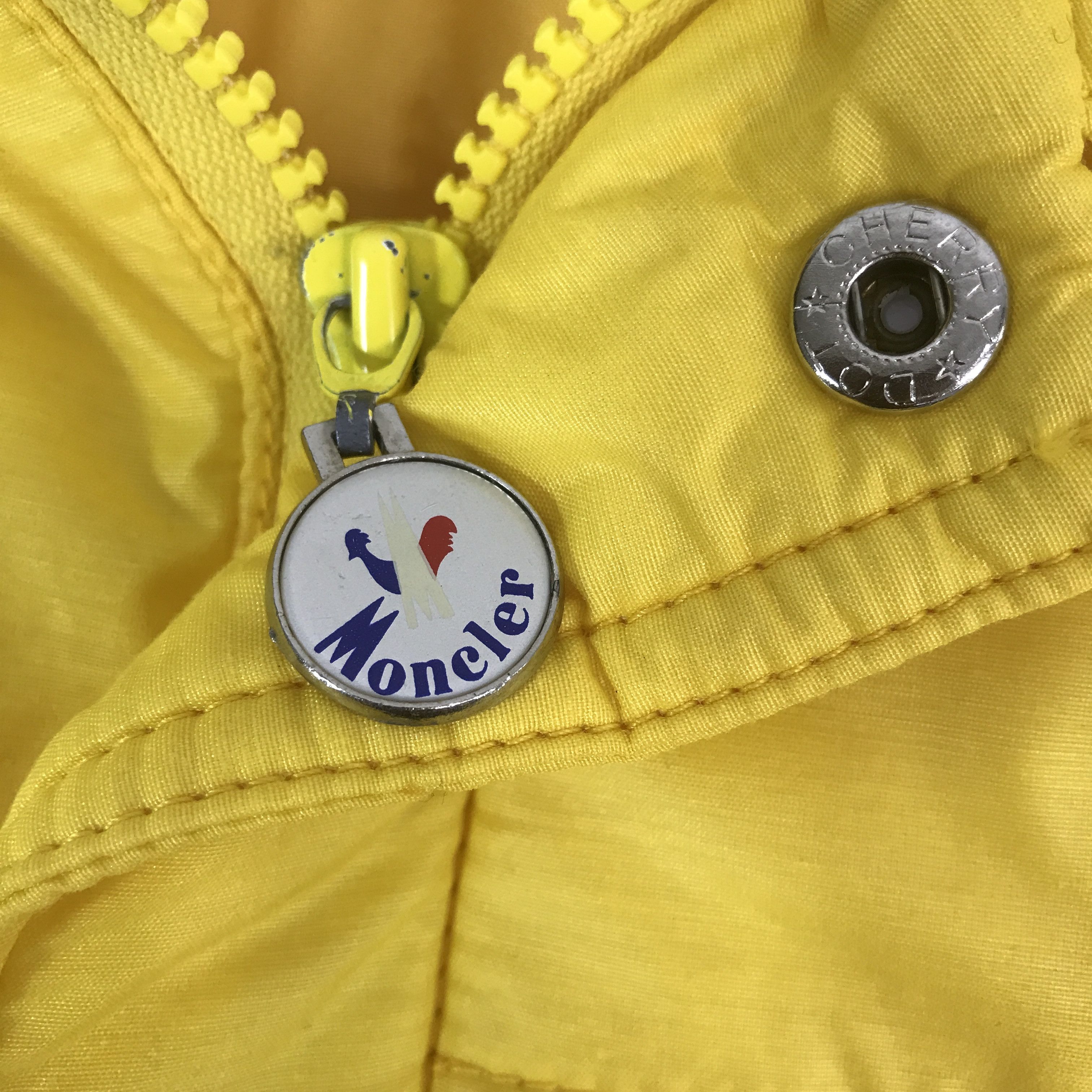 Moncler Vintage Moncler Ski wear yellow quilted Jacket Size US M / EU 48-50 / 2 - 9 Thumbnail