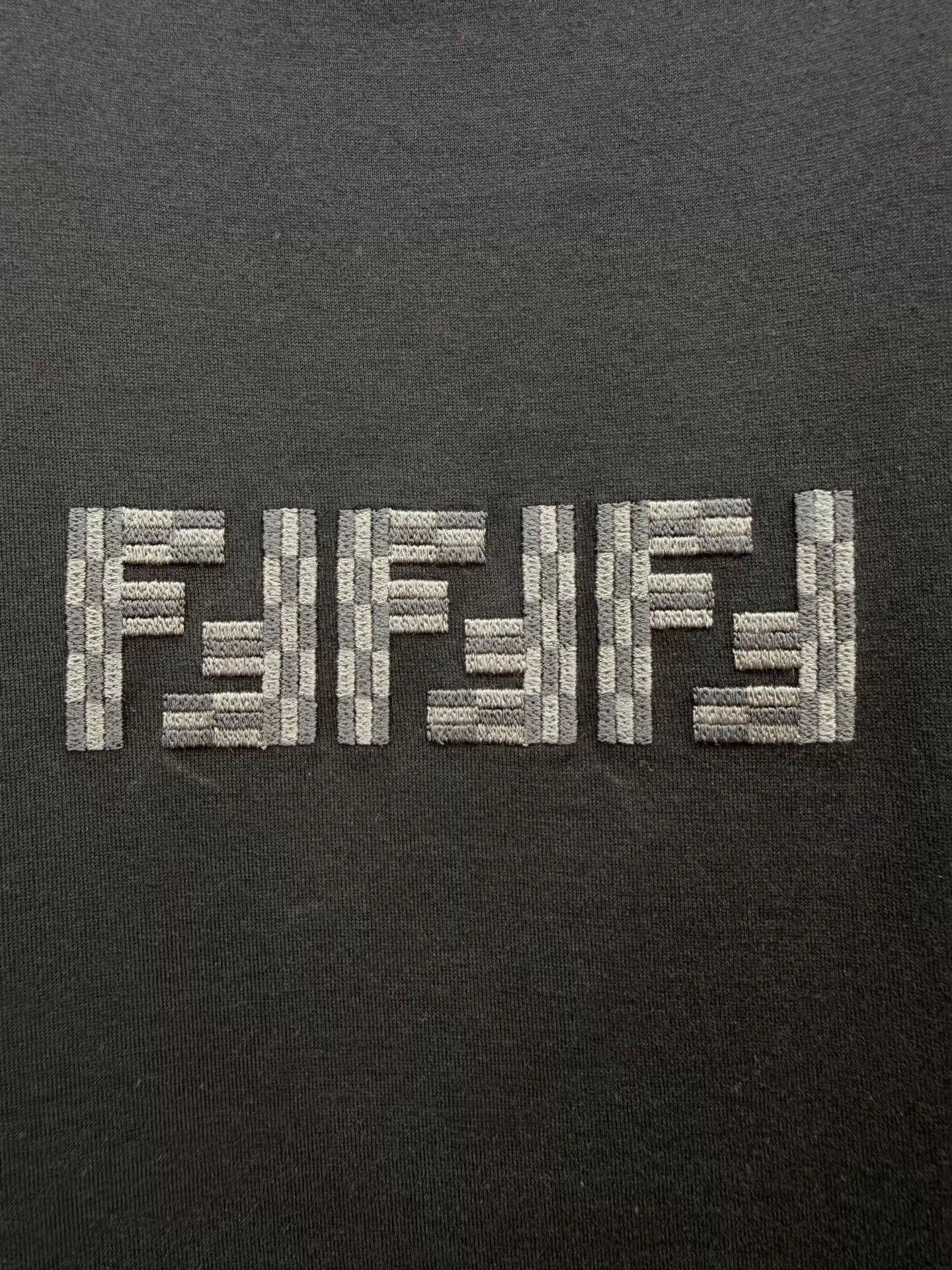 Fendi Fendi Men's Short Sleeve TEE XXXL 120/76 New Authentic Size US XXL / EU 58 / 5 - 2 Thumbnail