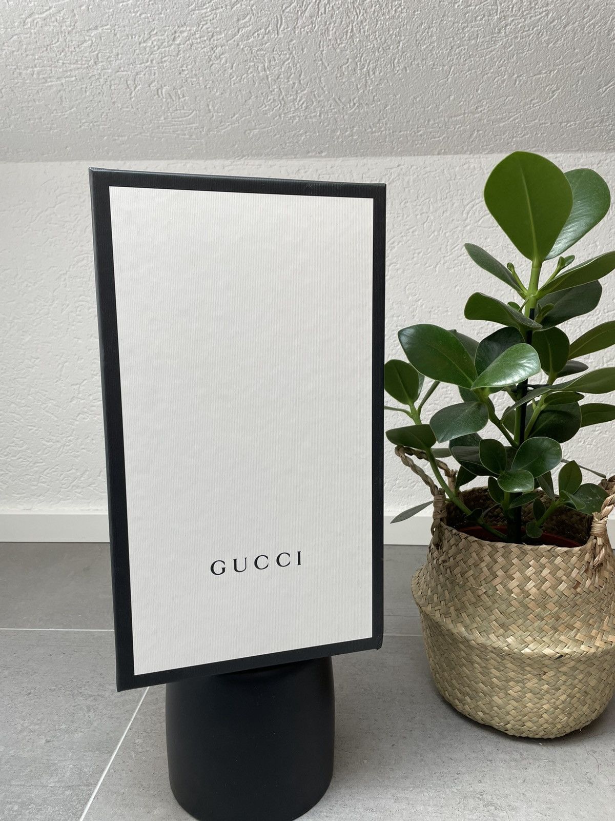 Gucci Gucci logo Sylvie slide sandal Size US 8 / EU 41 - 9 Thumbnail