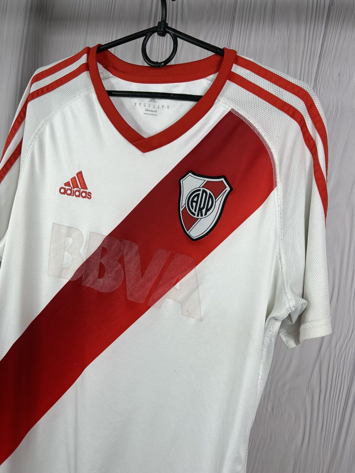 Adidas Adidas River Plate Soccer Jersey 2016-17 Home Shirt Size M Size US M / EU 48-50 / 2 - 3 Thumbnail