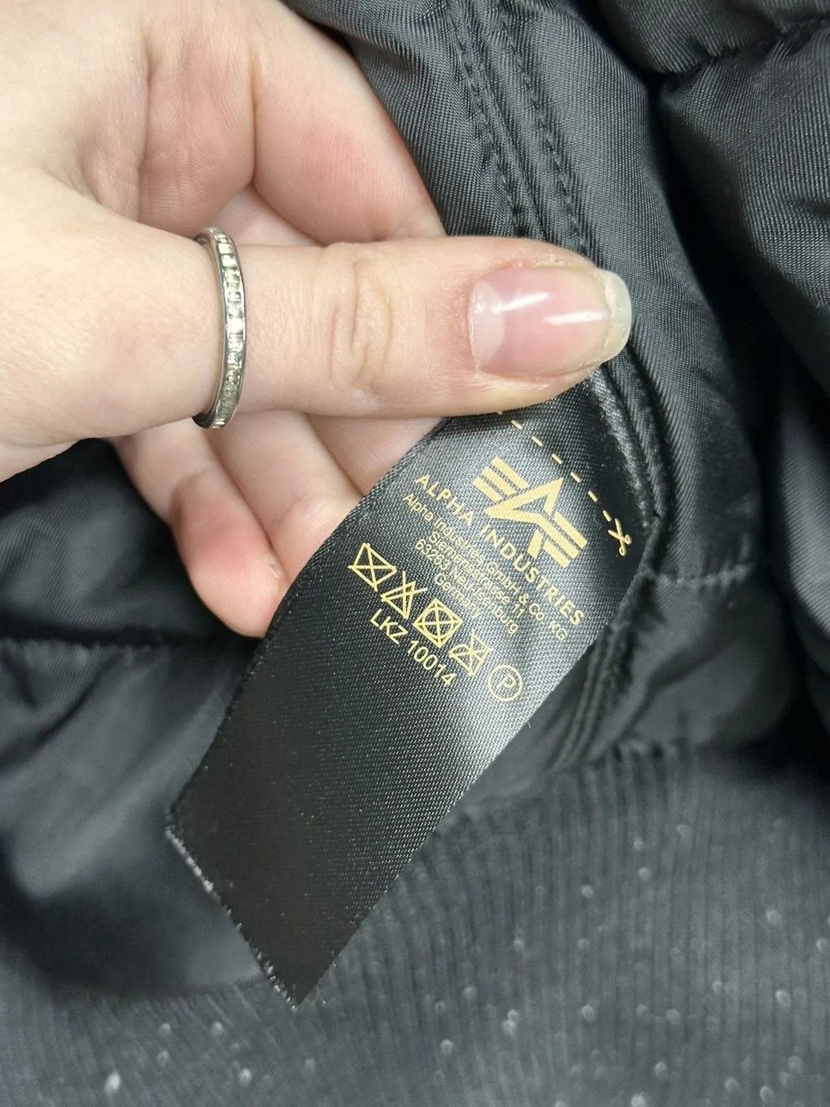 Vintage Alpha Industries Black Bomber Jacket Military Flight Style Size US L / EU 52-54 / 3 - 12 Thumbnail